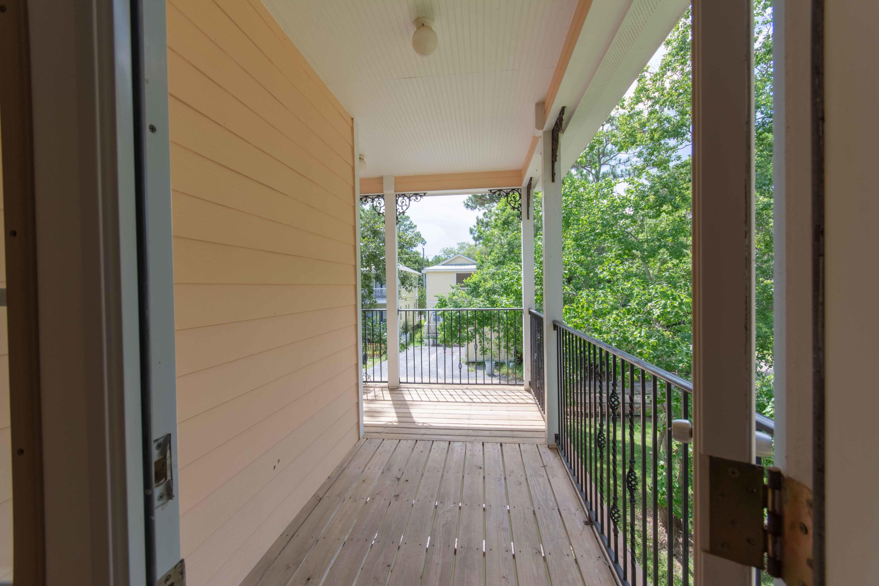 TOWN OF SANTA ROSA - Residential