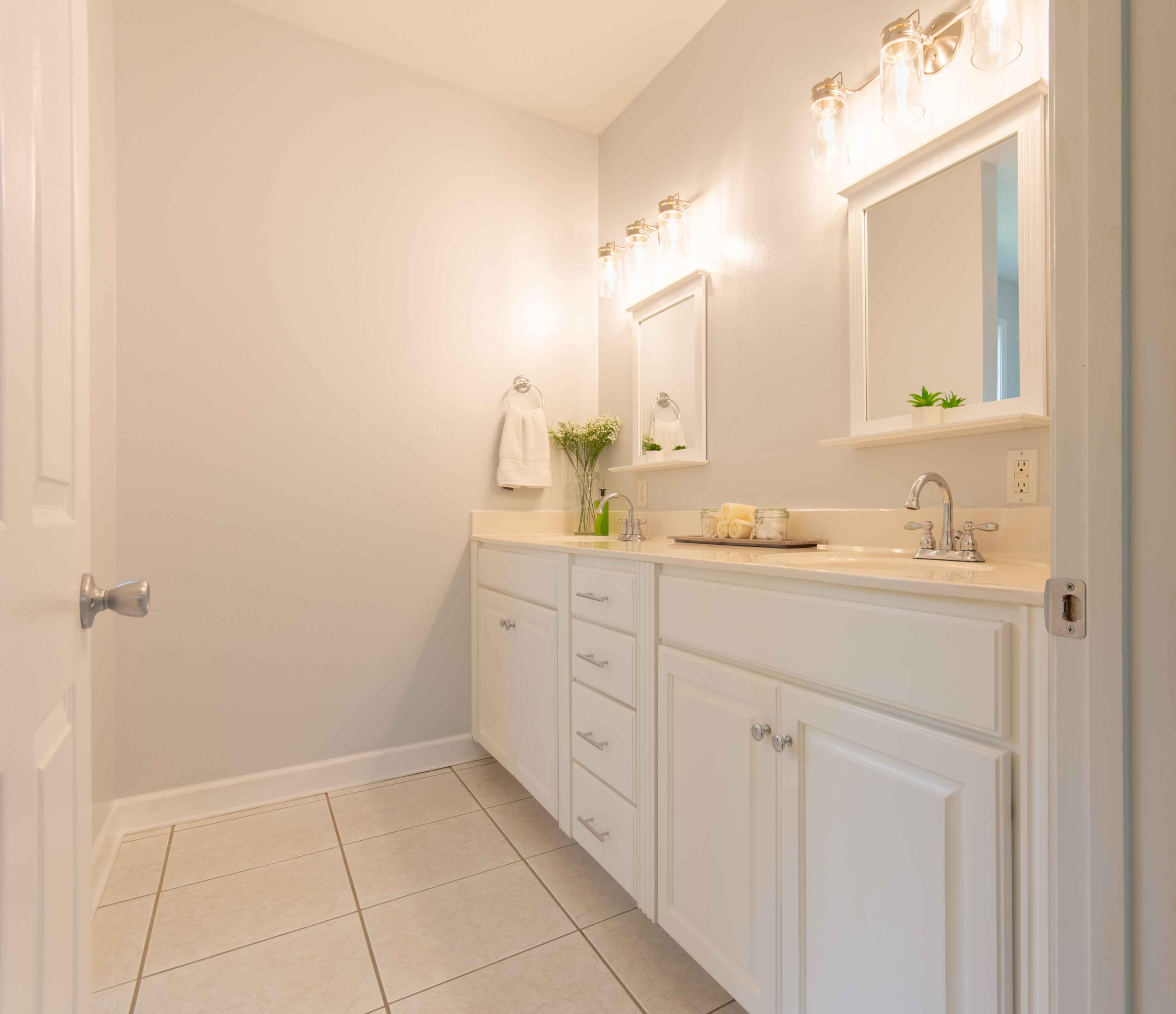 TOWN OF SANTA ROSA - Residential