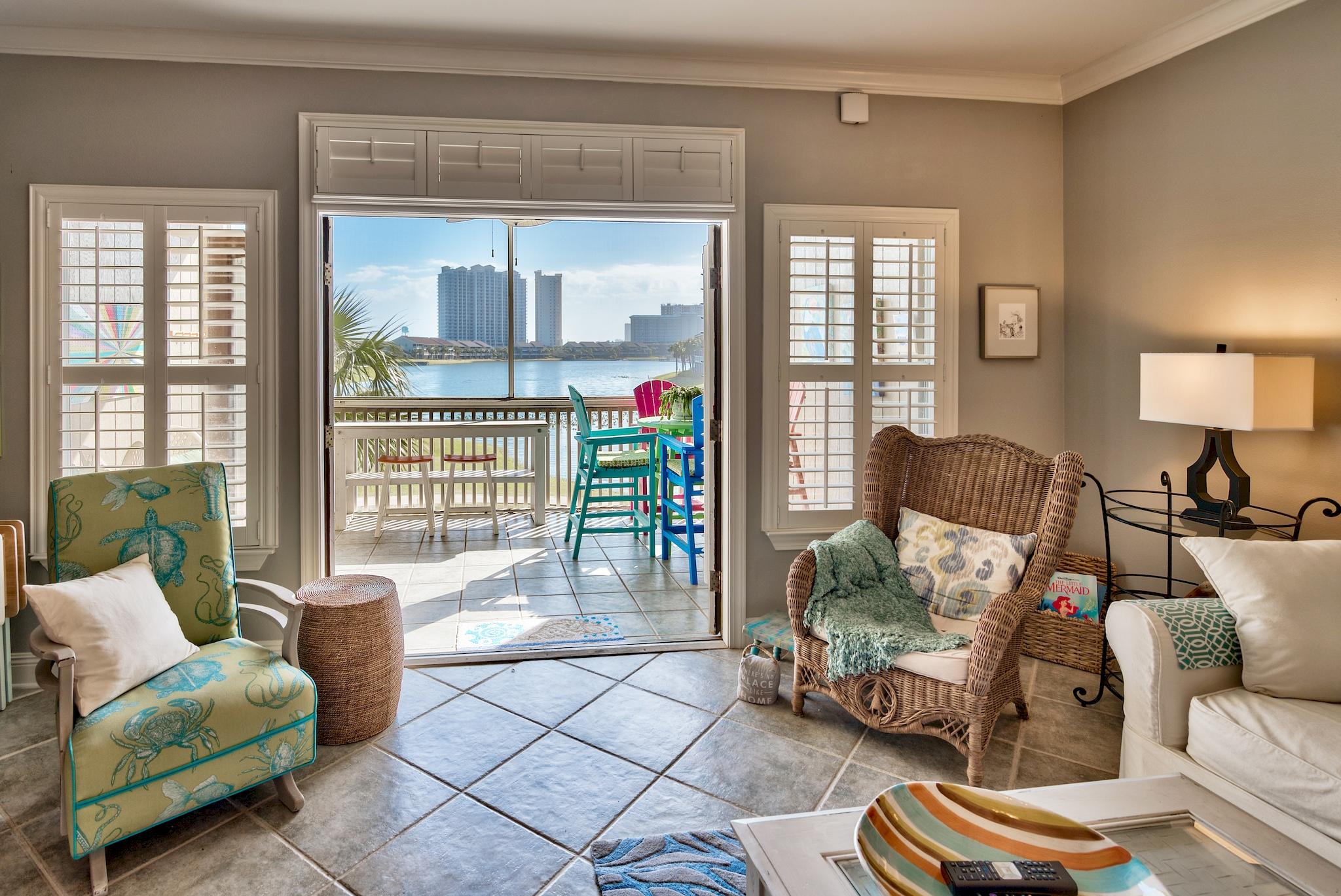 SEASCAPE CONDO LAKEFRONT VILLA (PHASE 10) - Residential