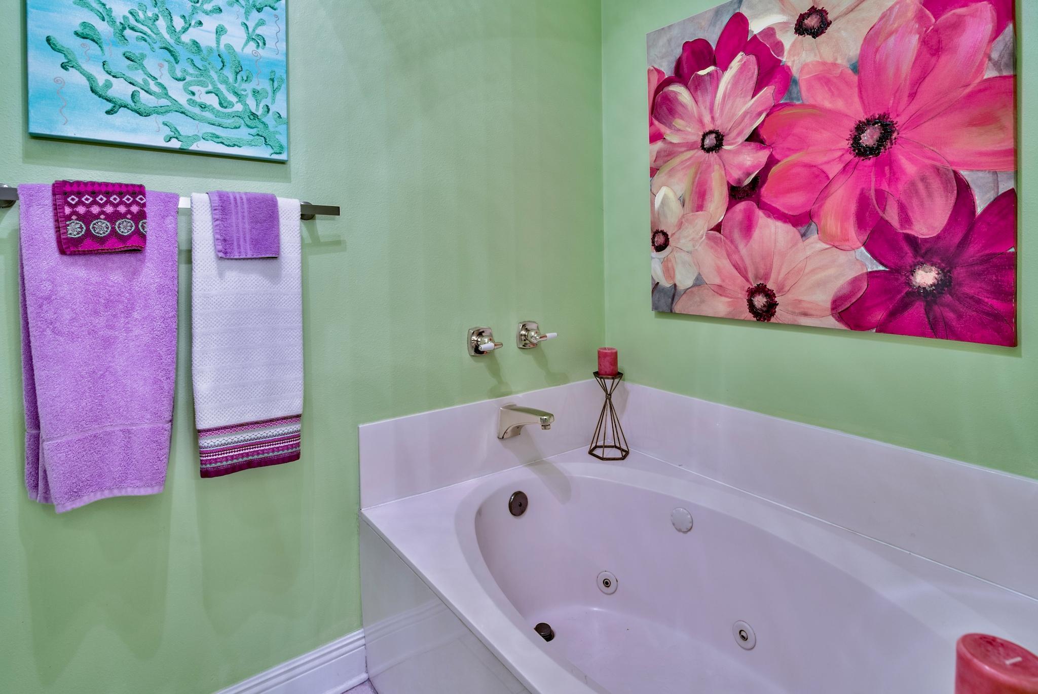 SEASCAPE CONDO LAKEFRONT VILLA (PHASE 10) - Residential