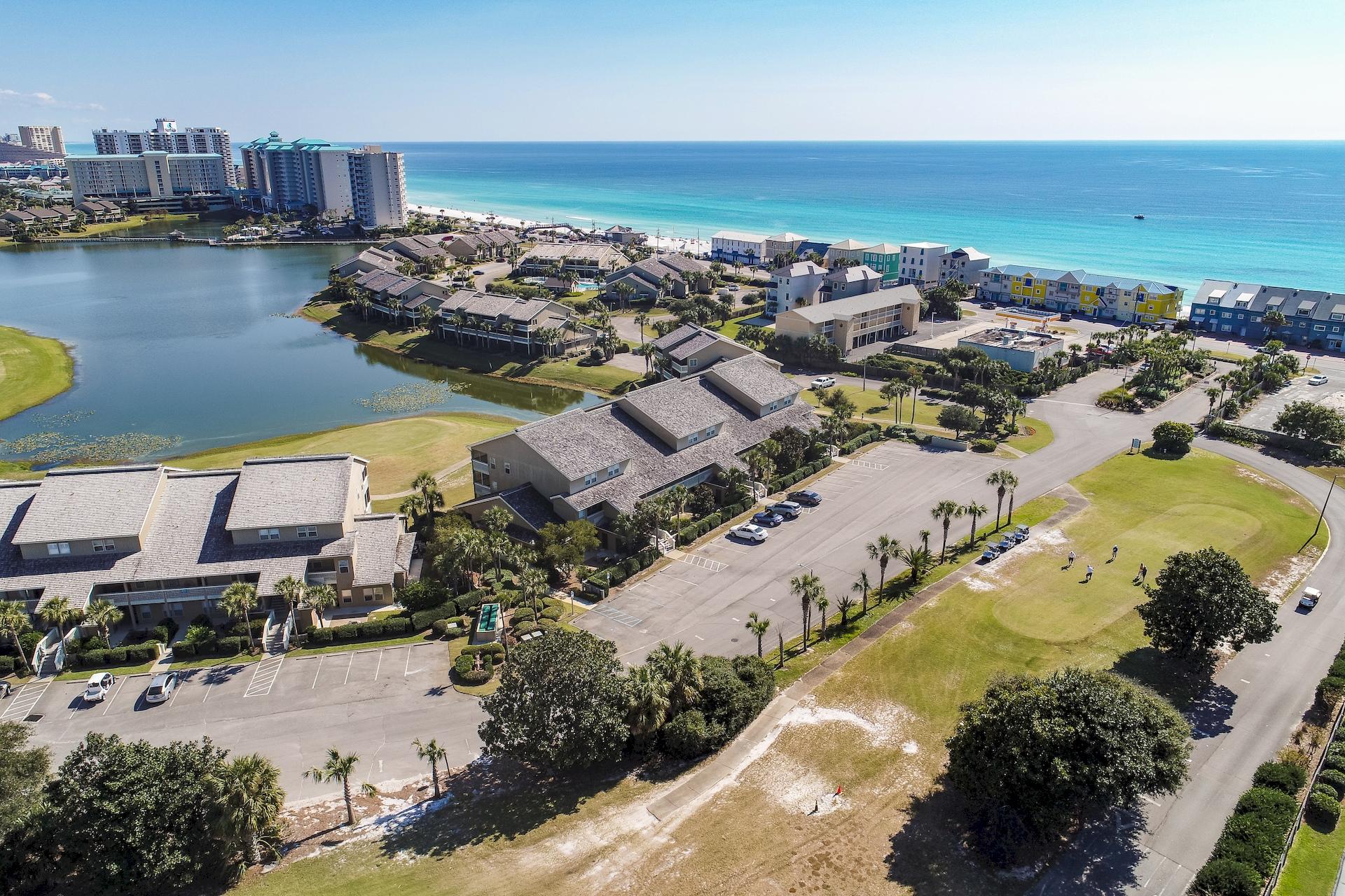 SEASCAPE CONDO LAKEFRONT VILLA (PHASE 10) - Residential