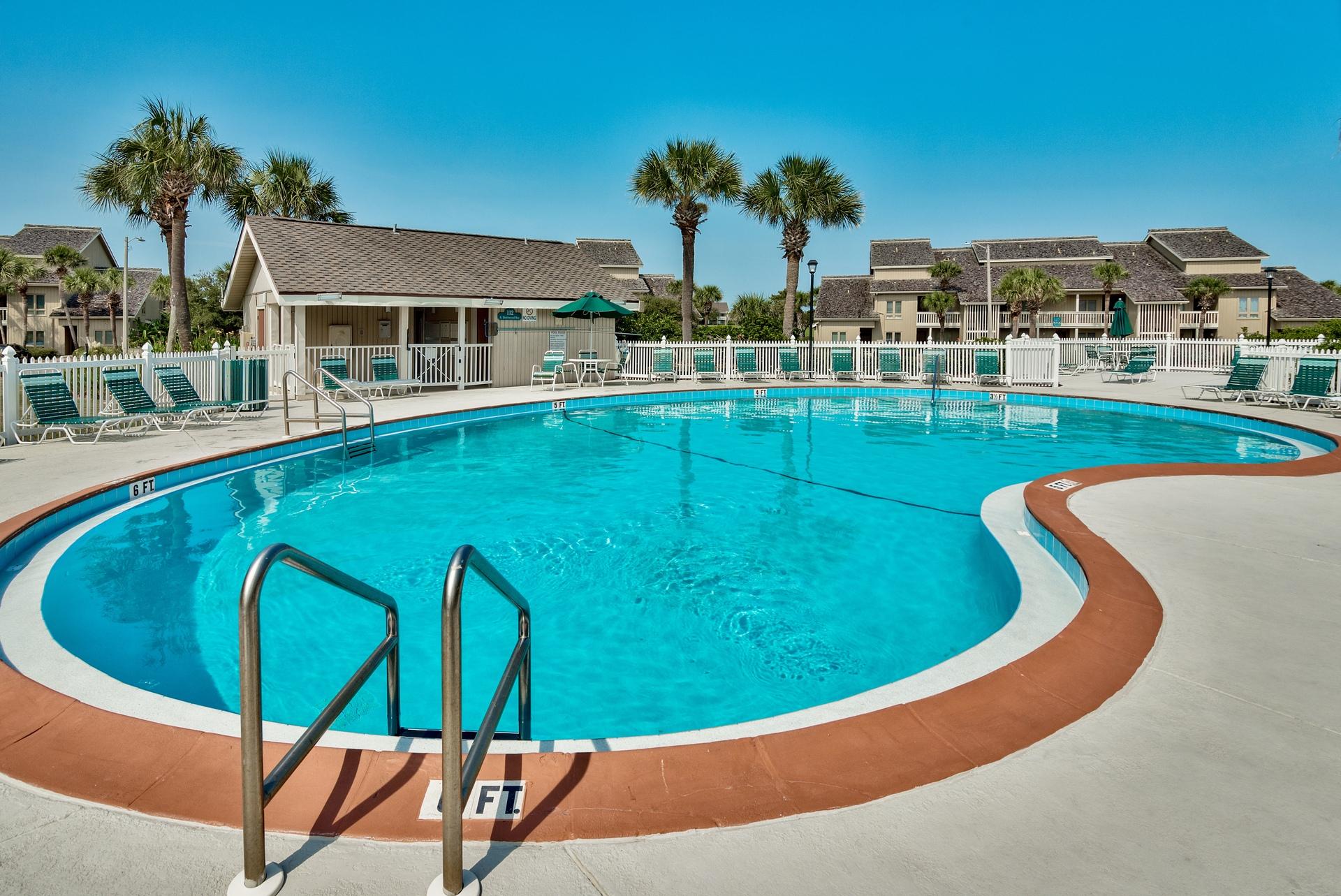 SEASCAPE CONDO LAKEFRONT VILLA (PHASE 10) - Residential