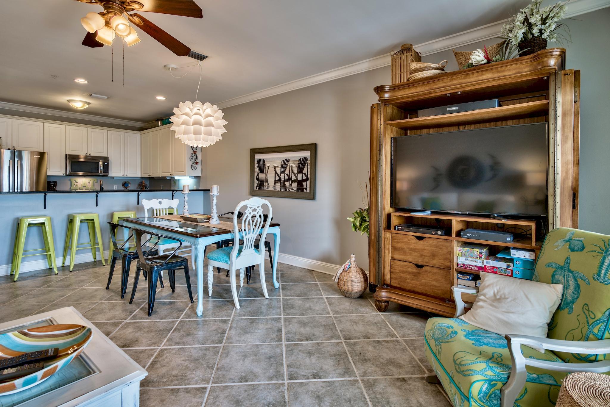 SEASCAPE CONDO LAKEFRONT VILLA (PHASE 10) - Residential