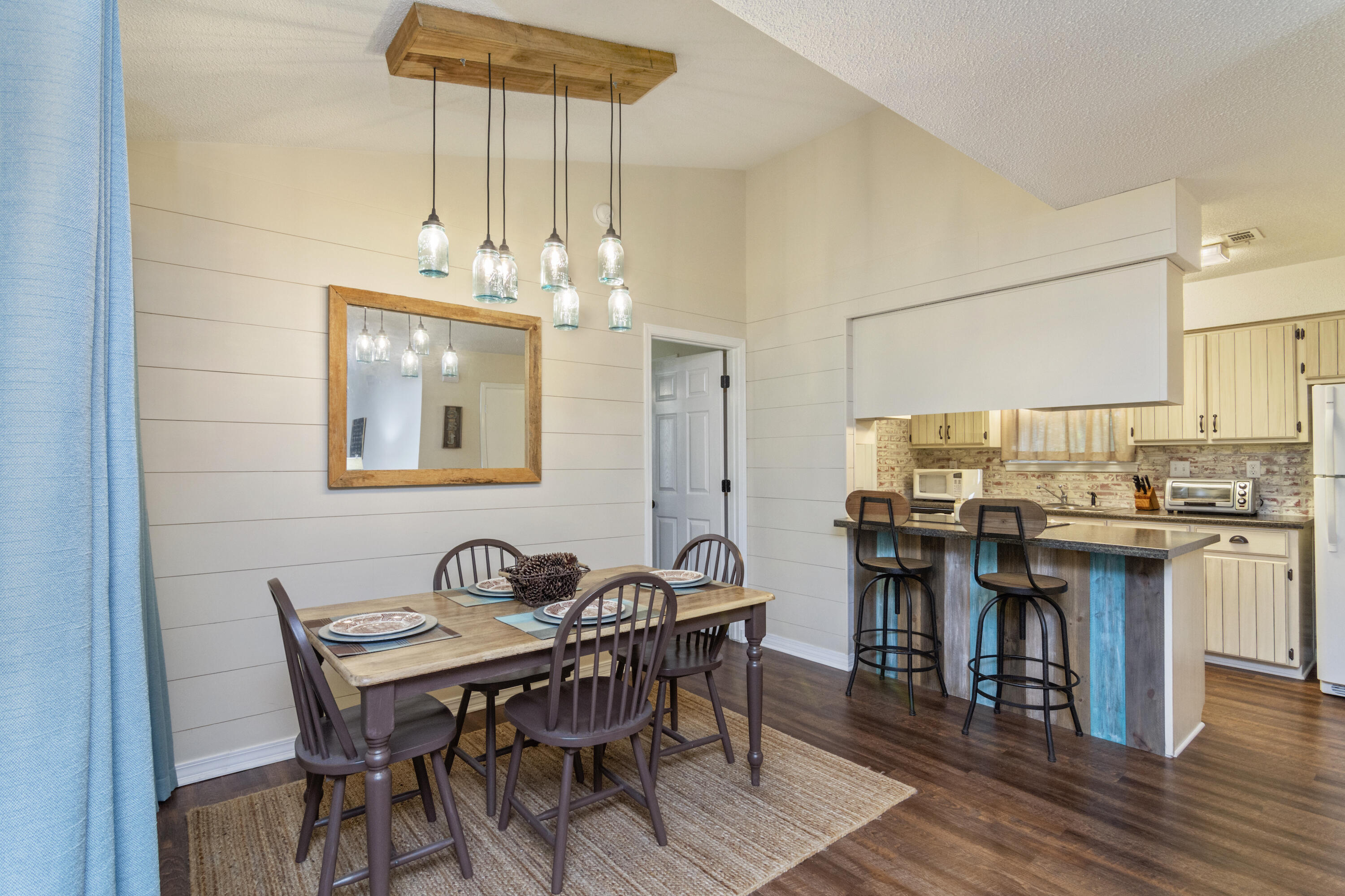 QUIET OAKS S/D - Residential