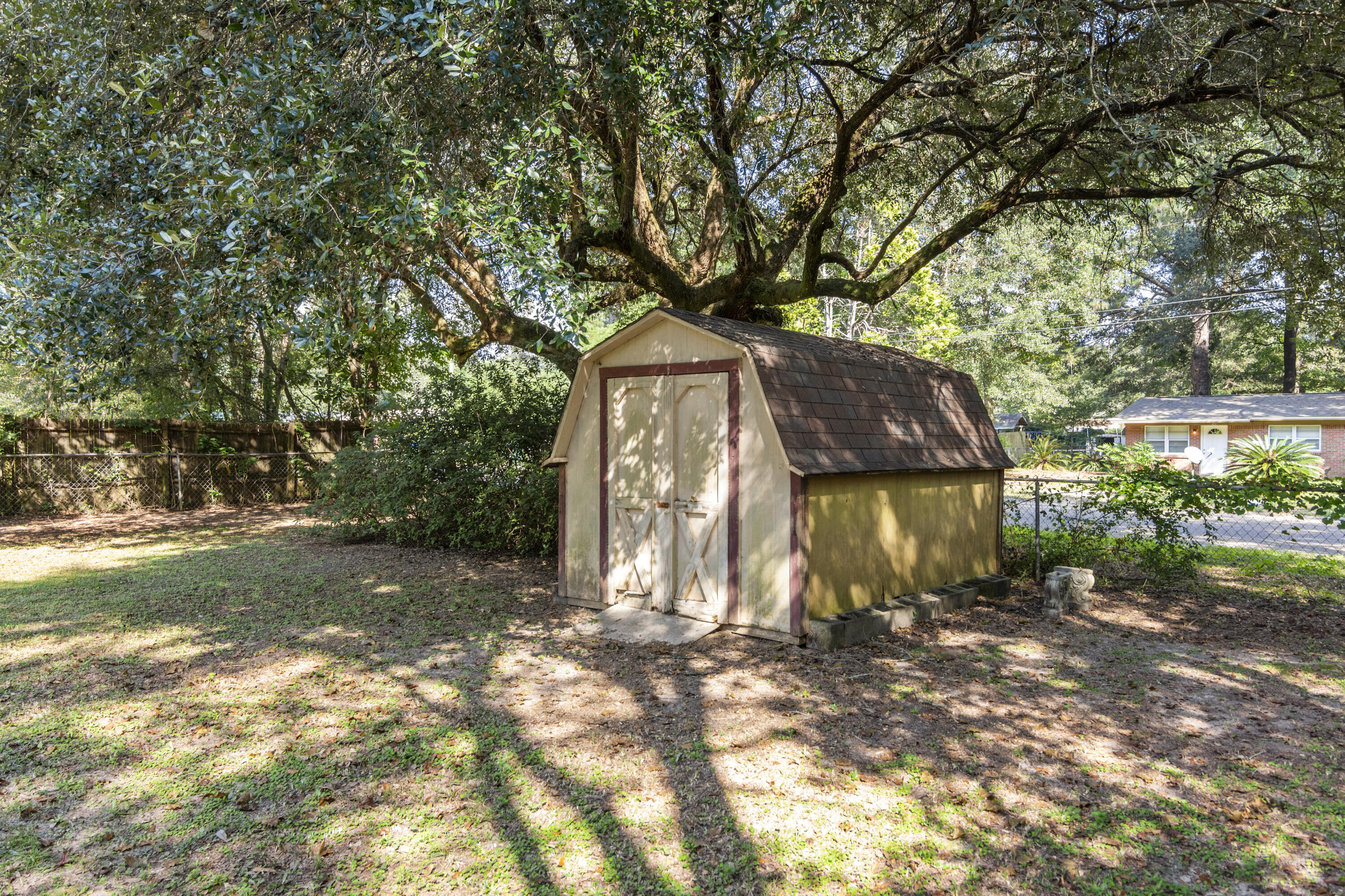 QUIET OAKS S/D - Residential