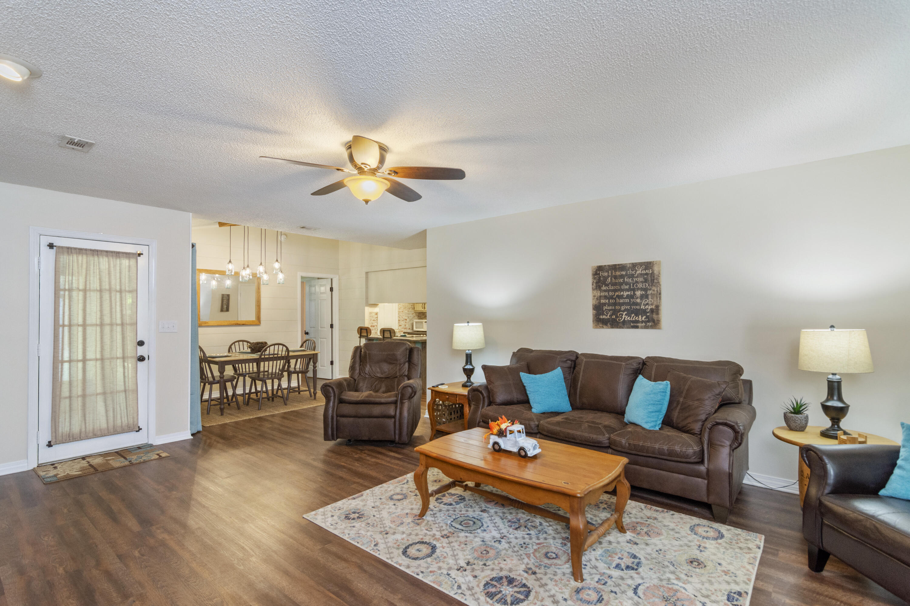 QUIET OAKS S/D - Residential