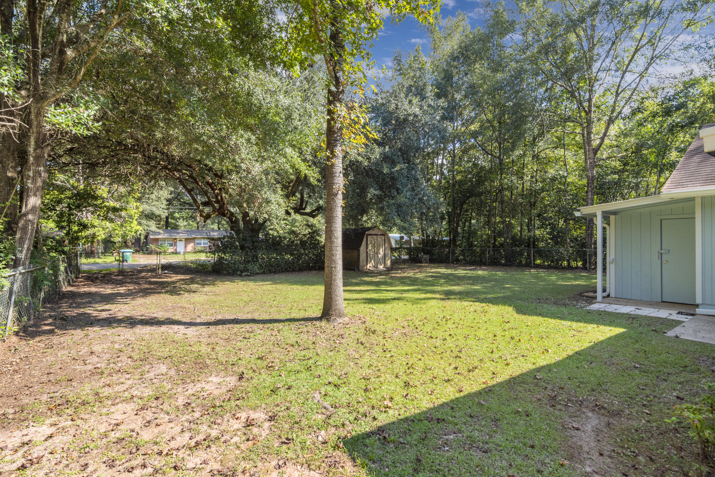 QUIET OAKS S/D - Residential