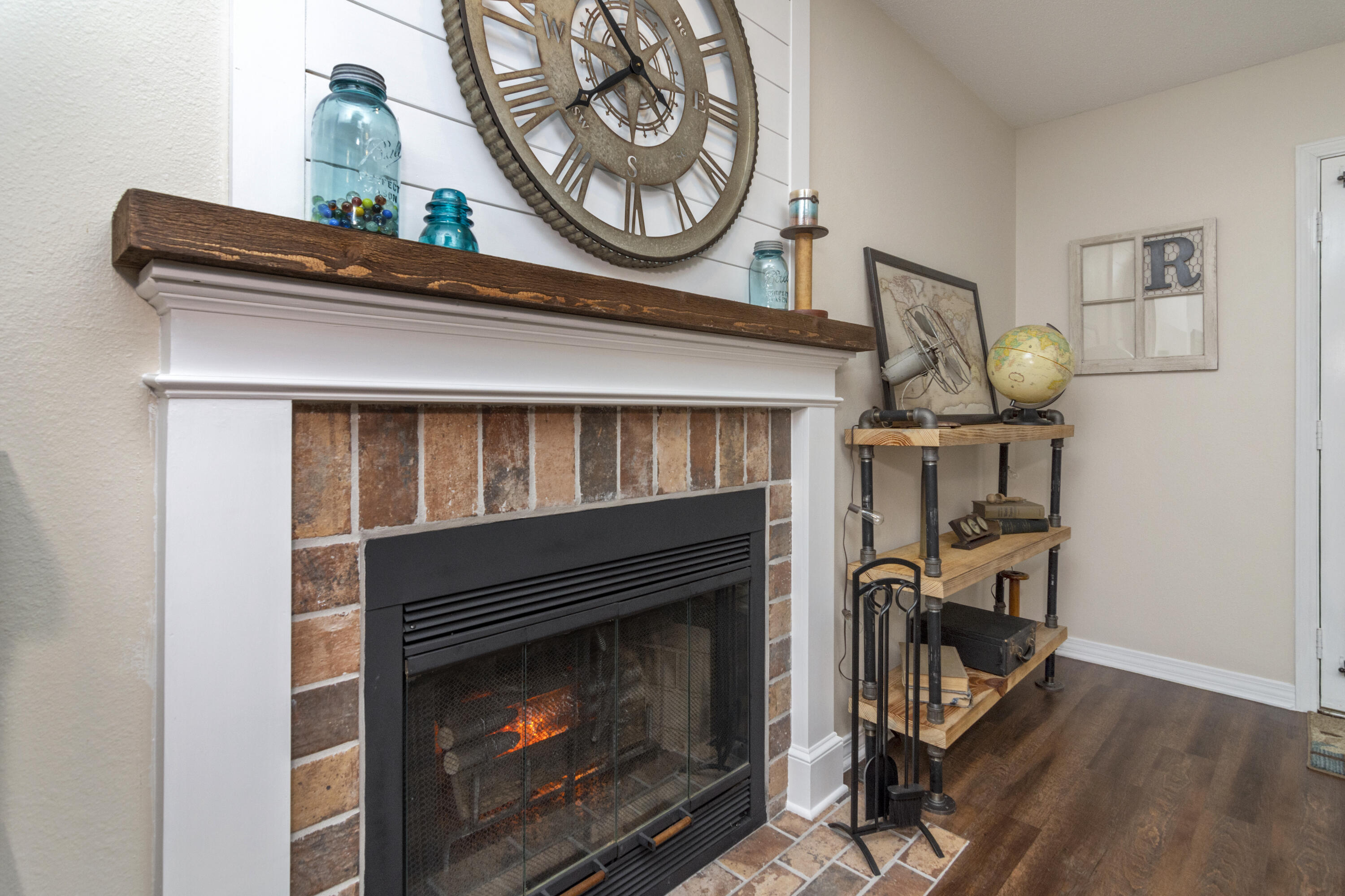 QUIET OAKS S/D - Residential