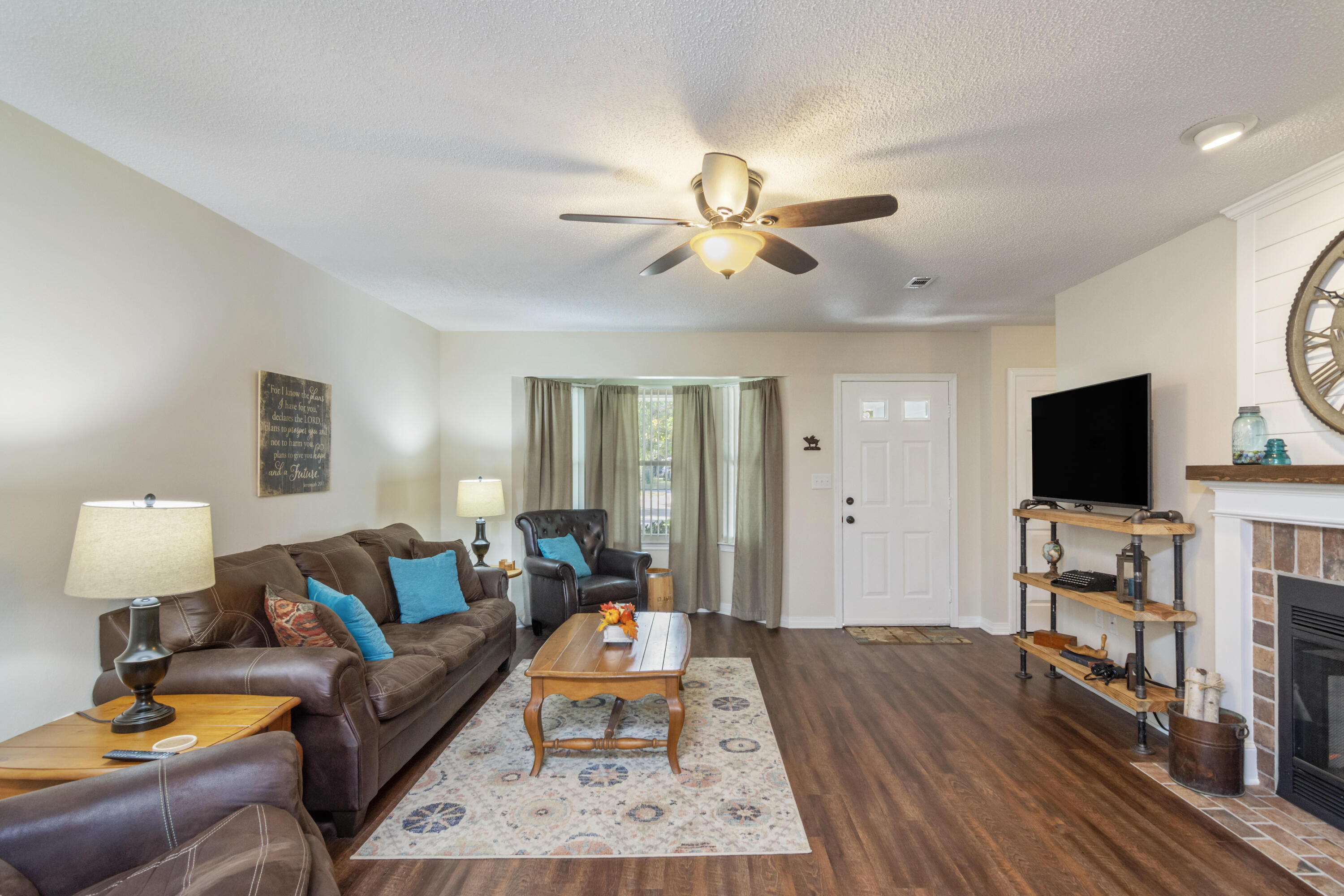 QUIET OAKS S/D - Residential