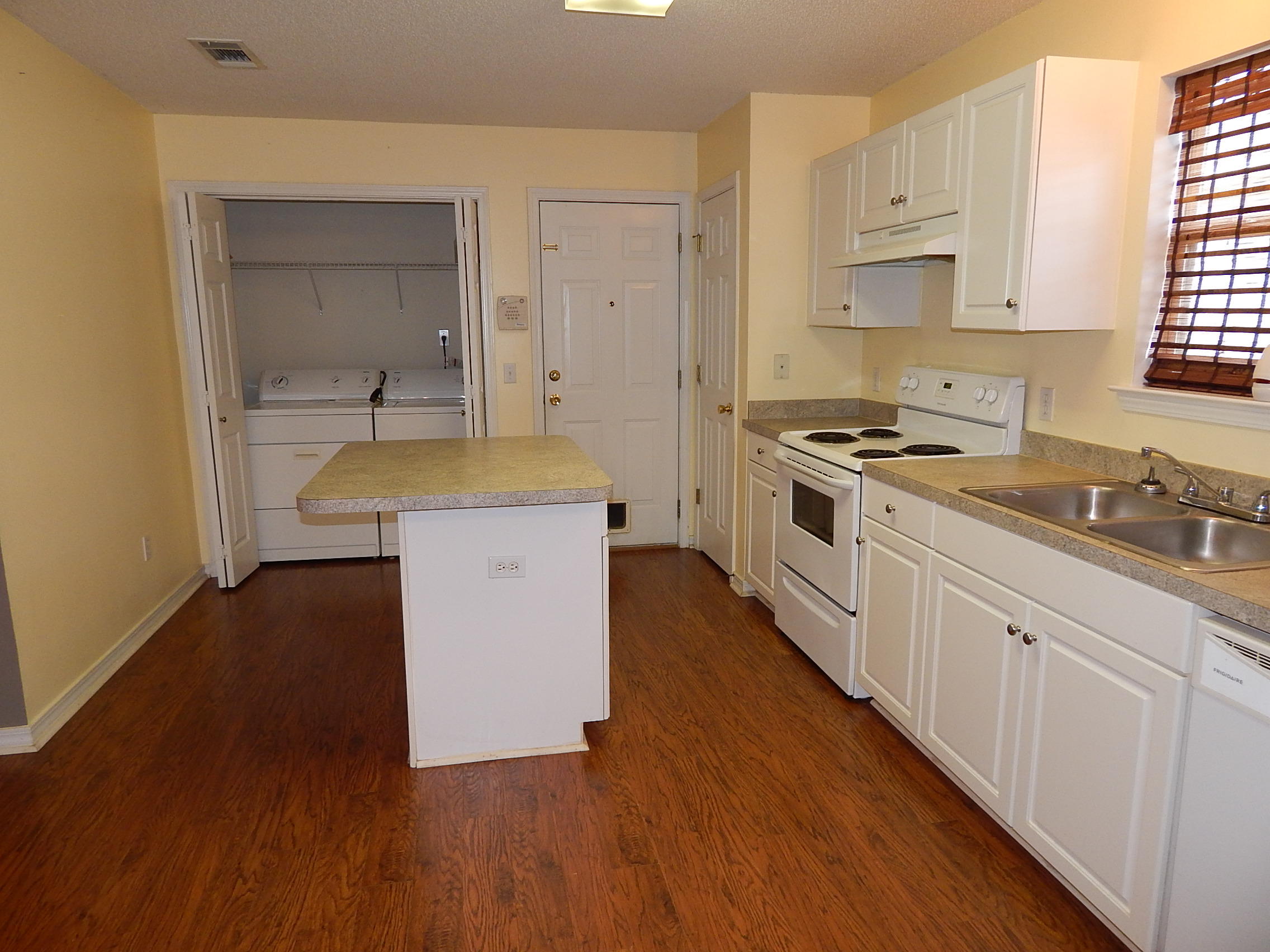 VINEYARD THE - Residential