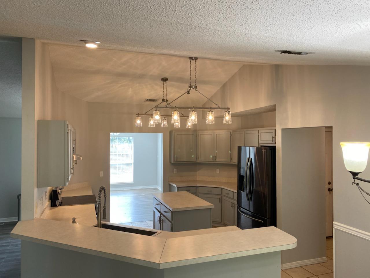 TOM KING ESTATES - Residential