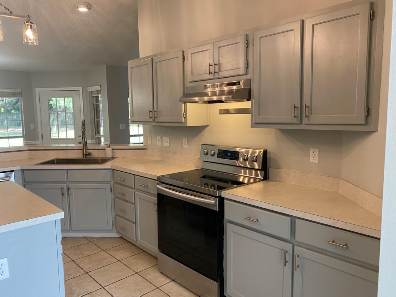 TOM KING ESTATES - Residential