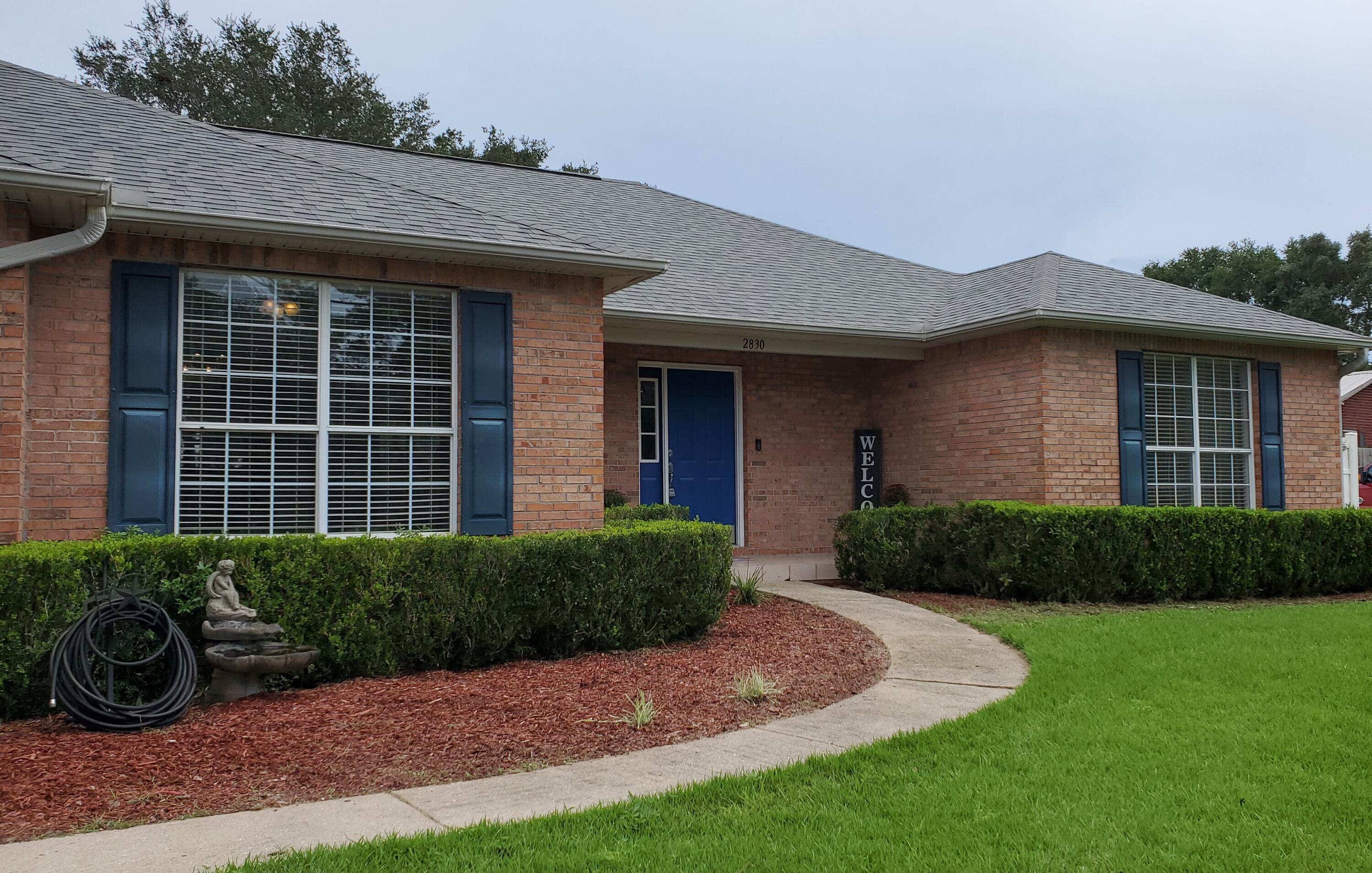 Beautiful 3/2 Split Floor plan Home! The large Master Bedroom has extra sitting area and a newly remodeled Master Bath with tiled shower, New double vanity and garden tub, large walk in closet and Linen Closet. Large Open Living Room with wood burning fireplace, 7.1 Dolby Surround Sound, vaulted ceilings and new luxury vinyl plank flooring. Breakfast Bar and Breakfast area that are open to the kitchen and living room. Large Kitchen with center island connected to the Formal Dining Room (or Office Space). Laundry room with linen closet. Large Garage with extra storage. Beautifully landscaped with fenced back yard an screened back porch. Extra parking for your boat or RV.