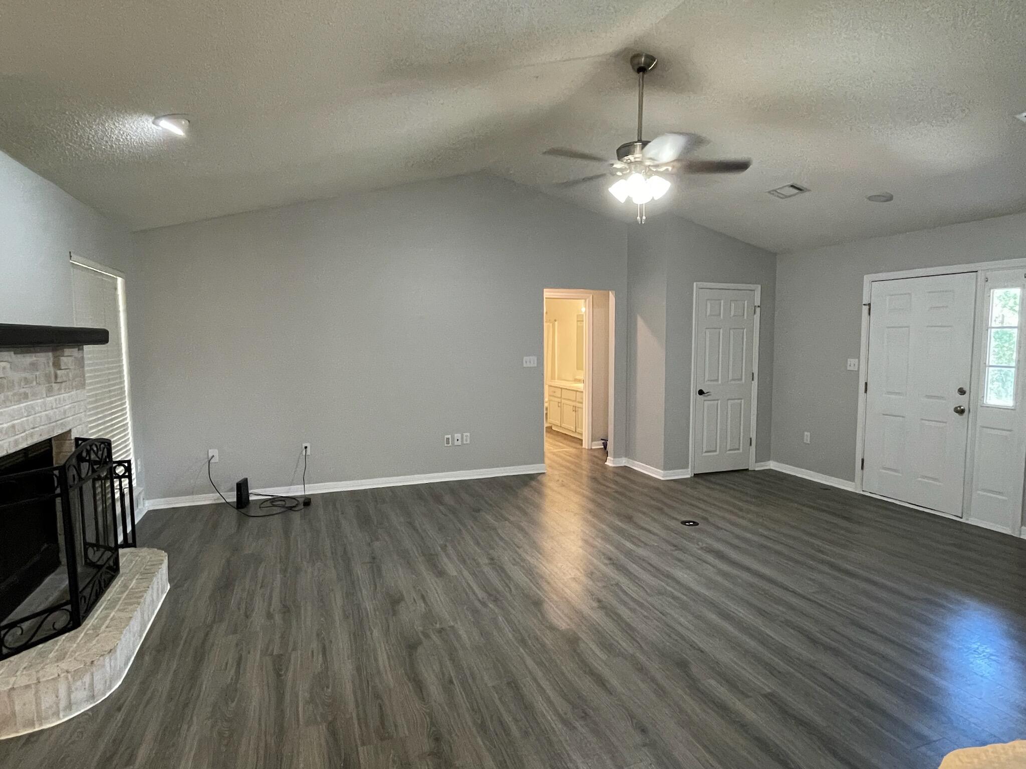 TOM KING ESTATES - Residential