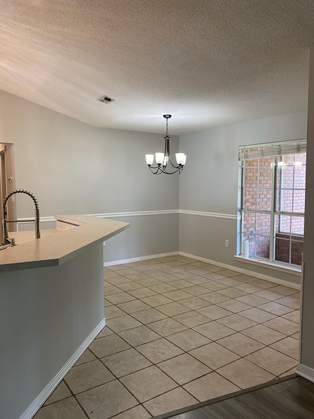 TOM KING ESTATES - Residential