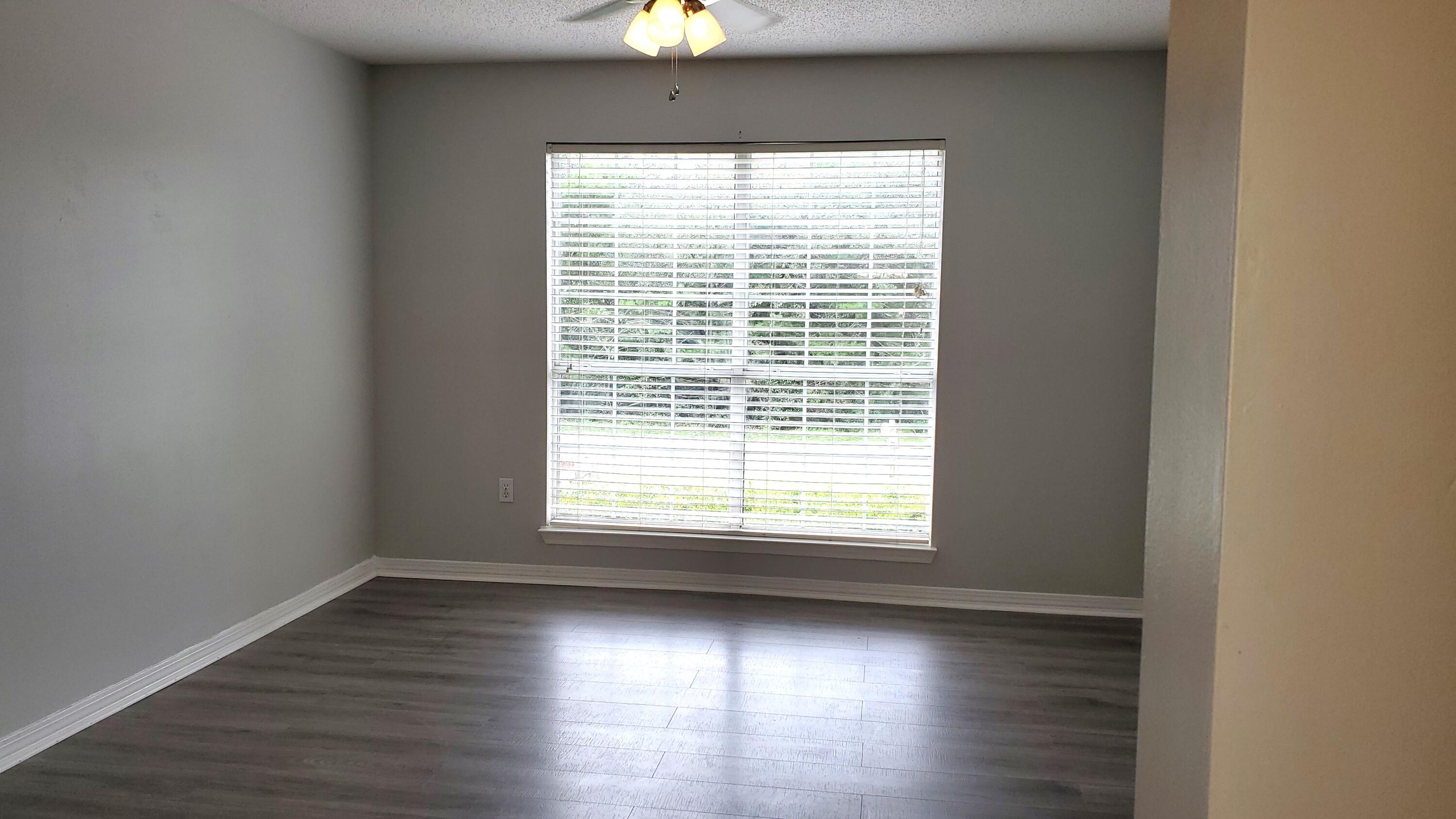 TOM KING ESTATES - Residential