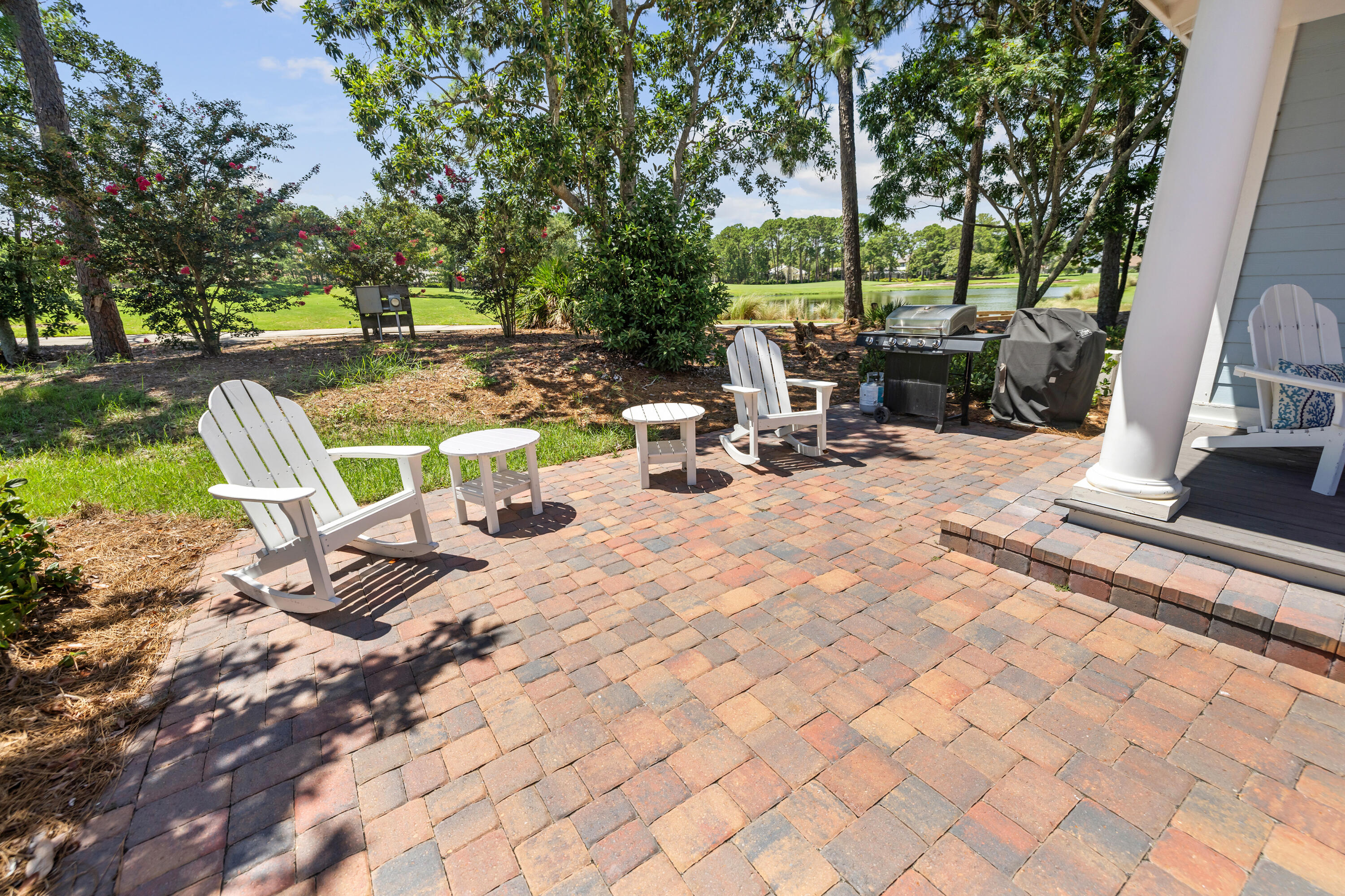 LAUREL GROVE - Residential