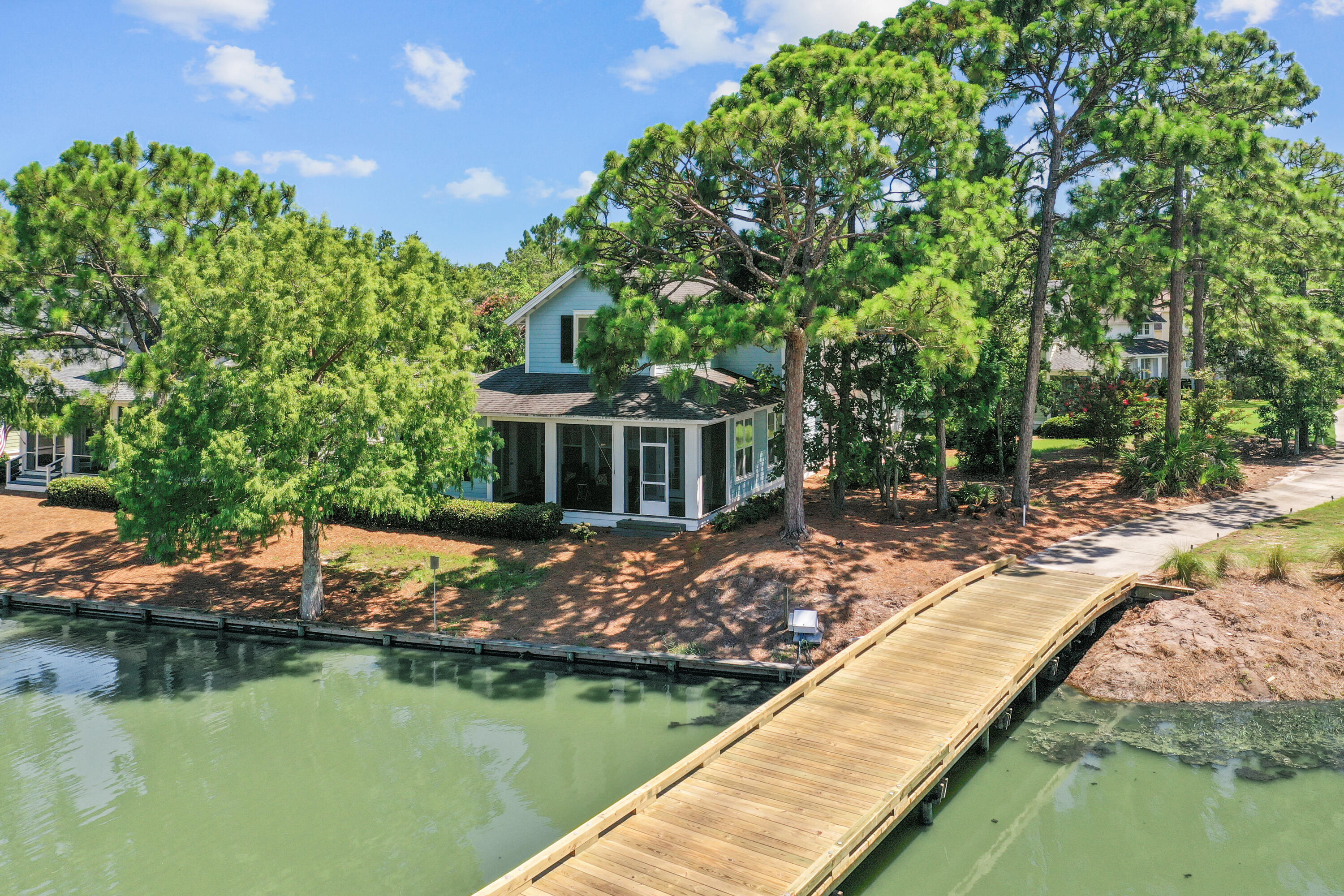 LAUREL GROVE - Residential