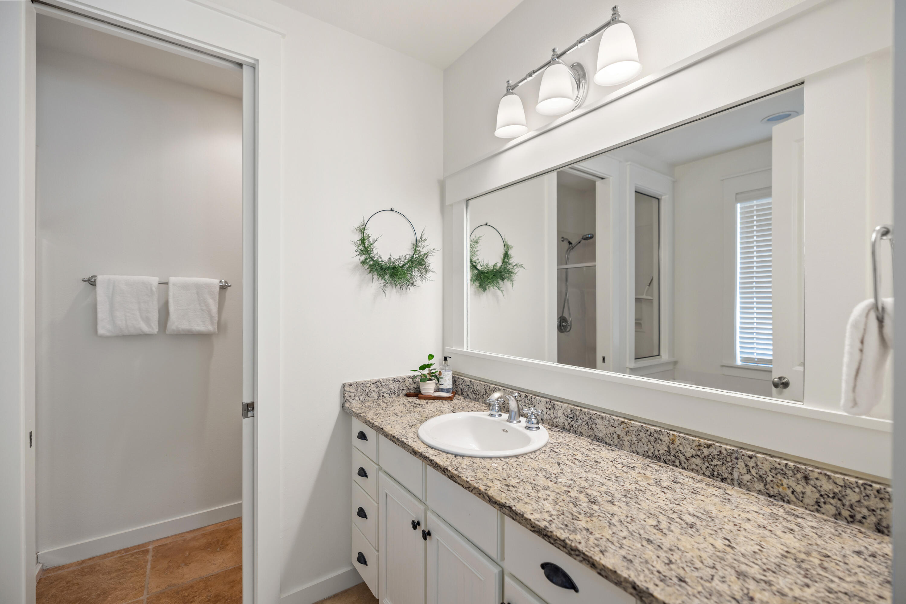 LAUREL GROVE - Residential