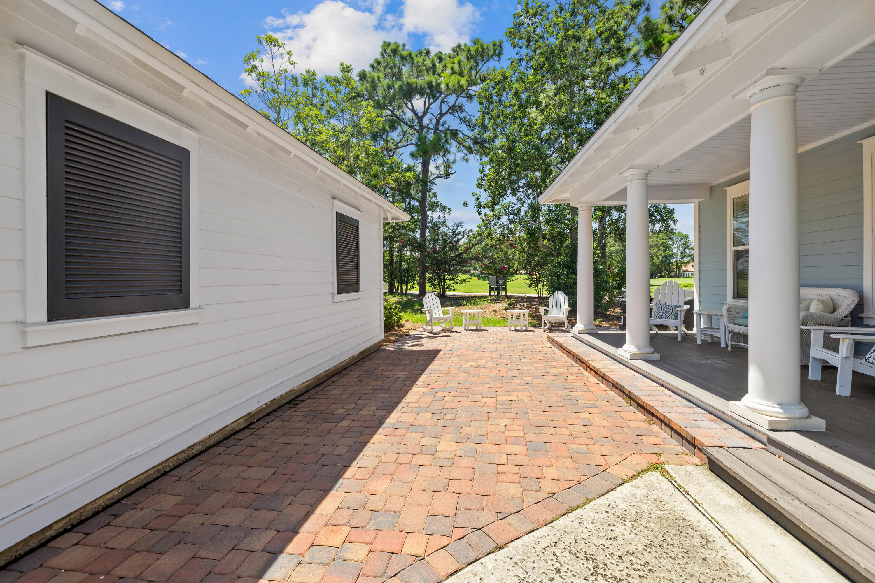 LAUREL GROVE - Residential