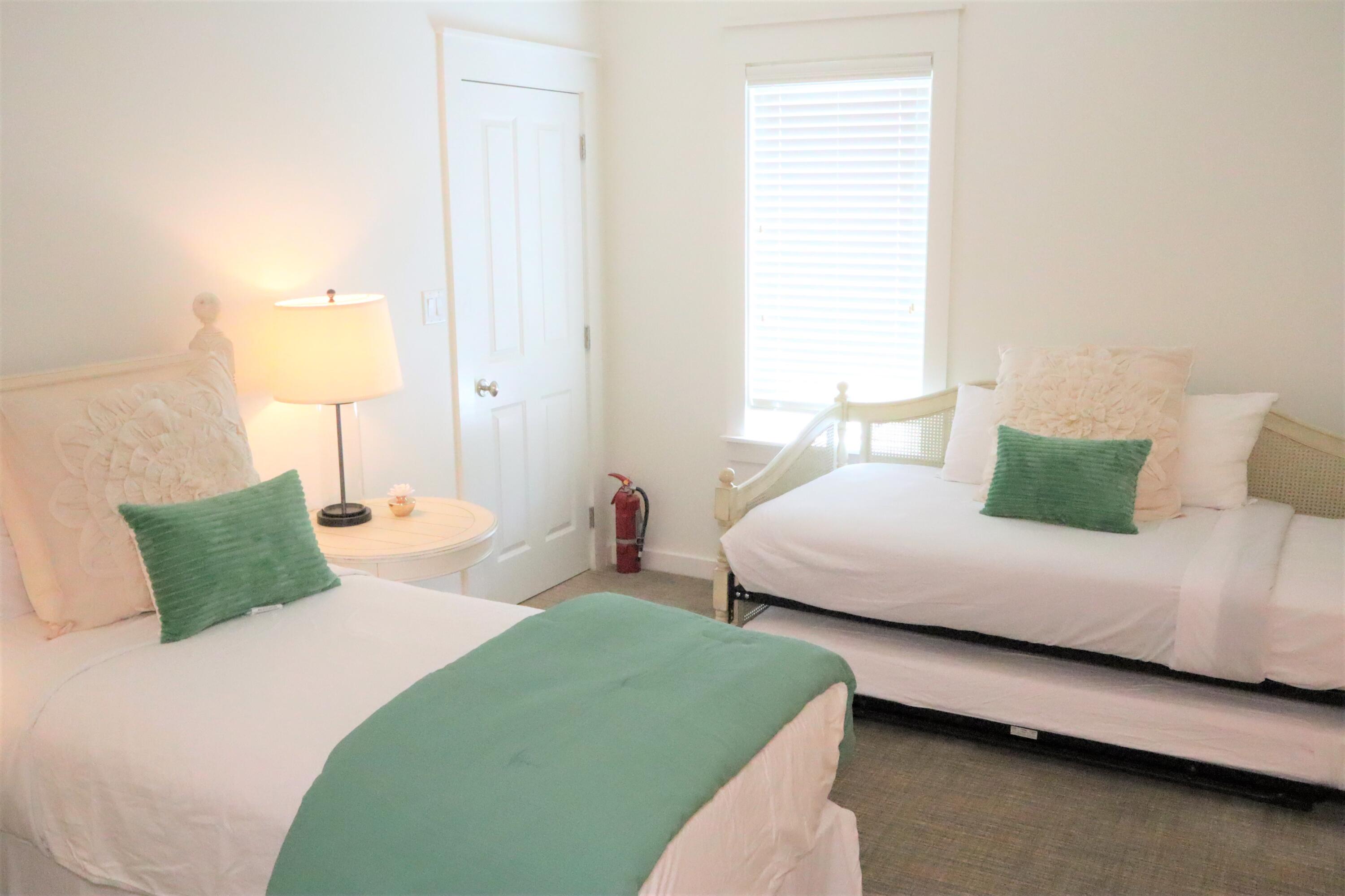 LAUREL GROVE - Residential