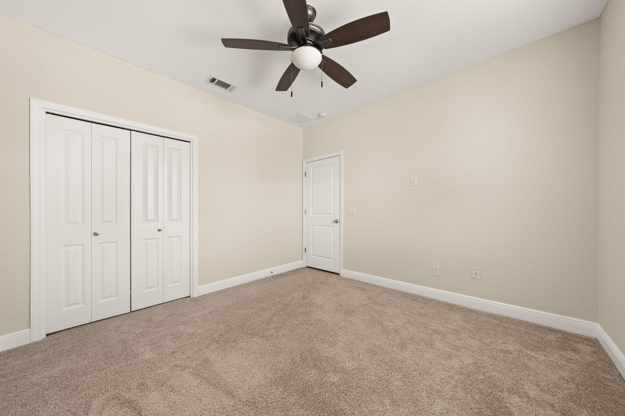 PELICAN BAY - Residential