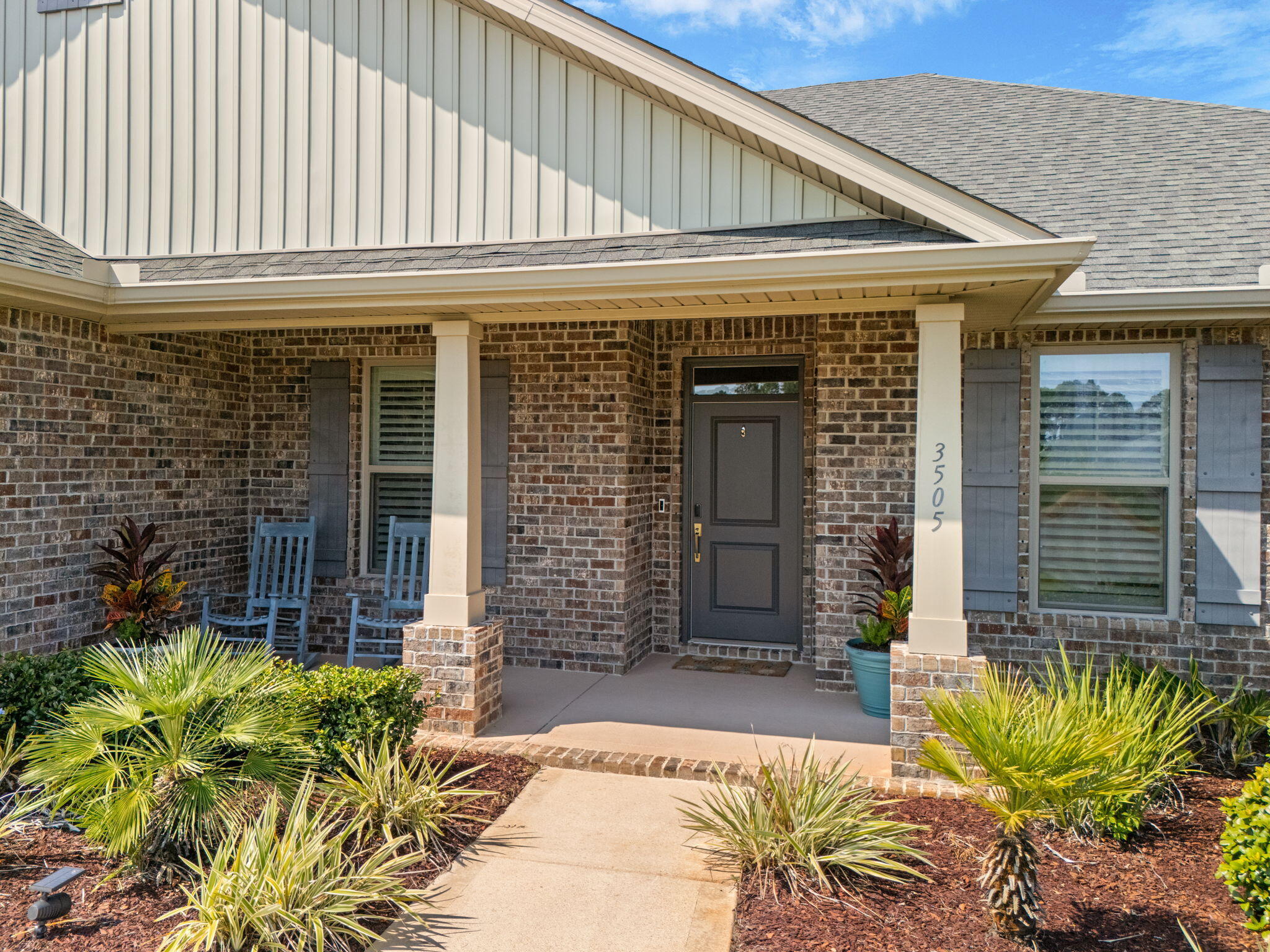 PELICAN BAY - Residential