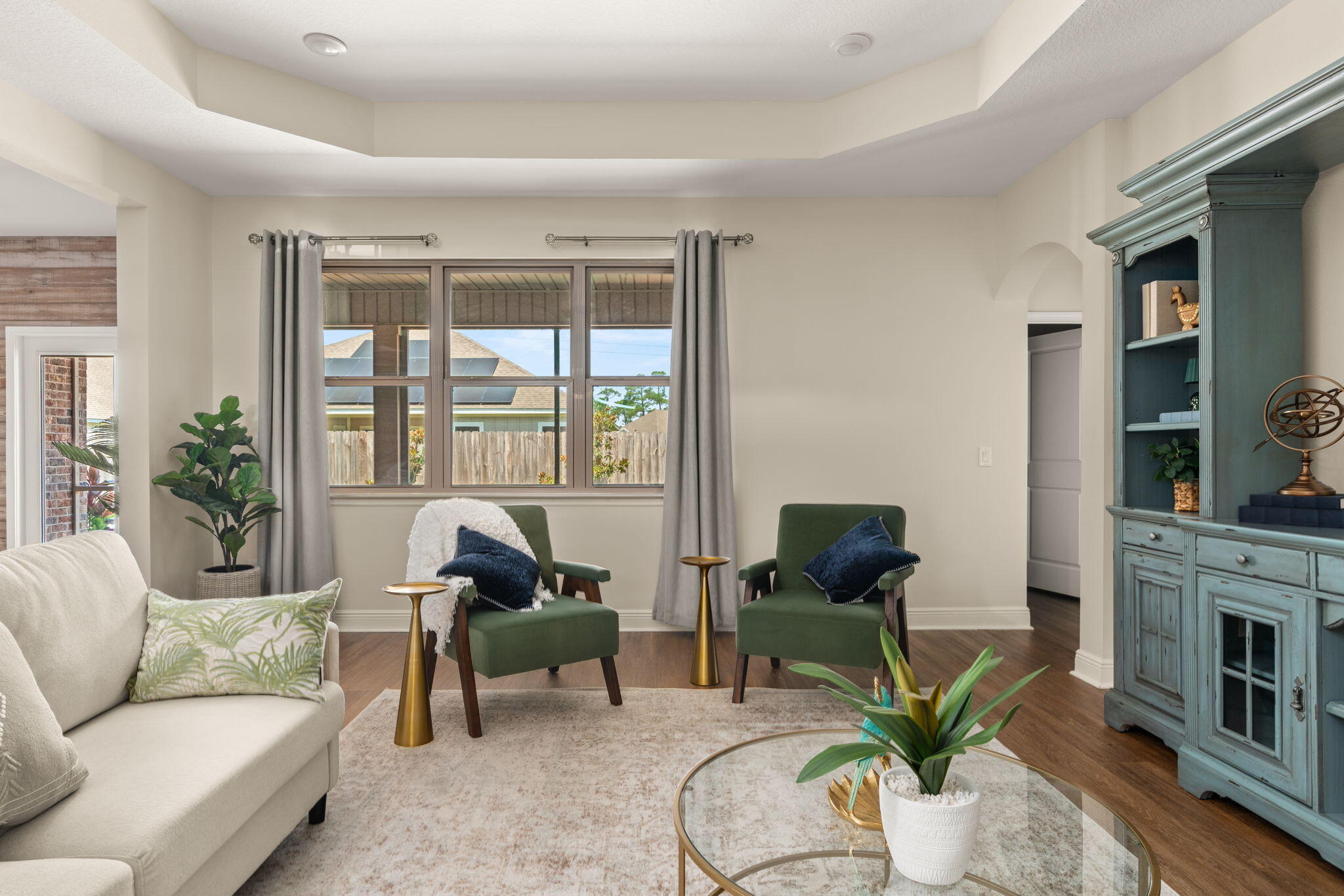 PELICAN BAY - Residential