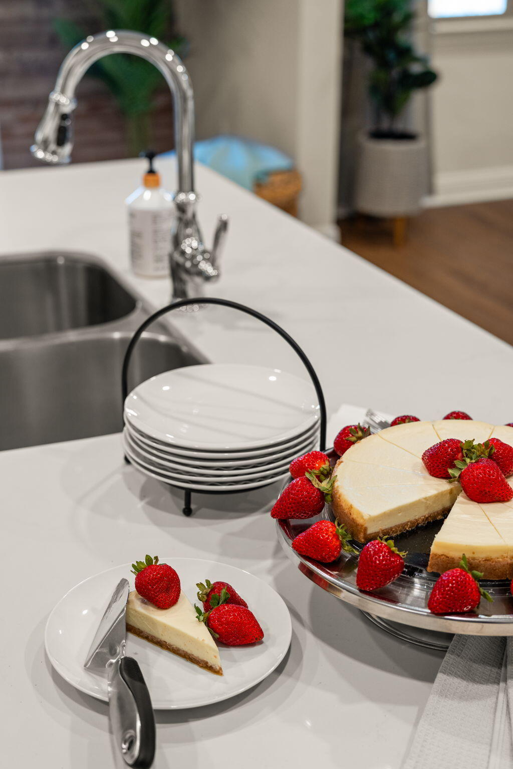 PELICAN BAY - Residential