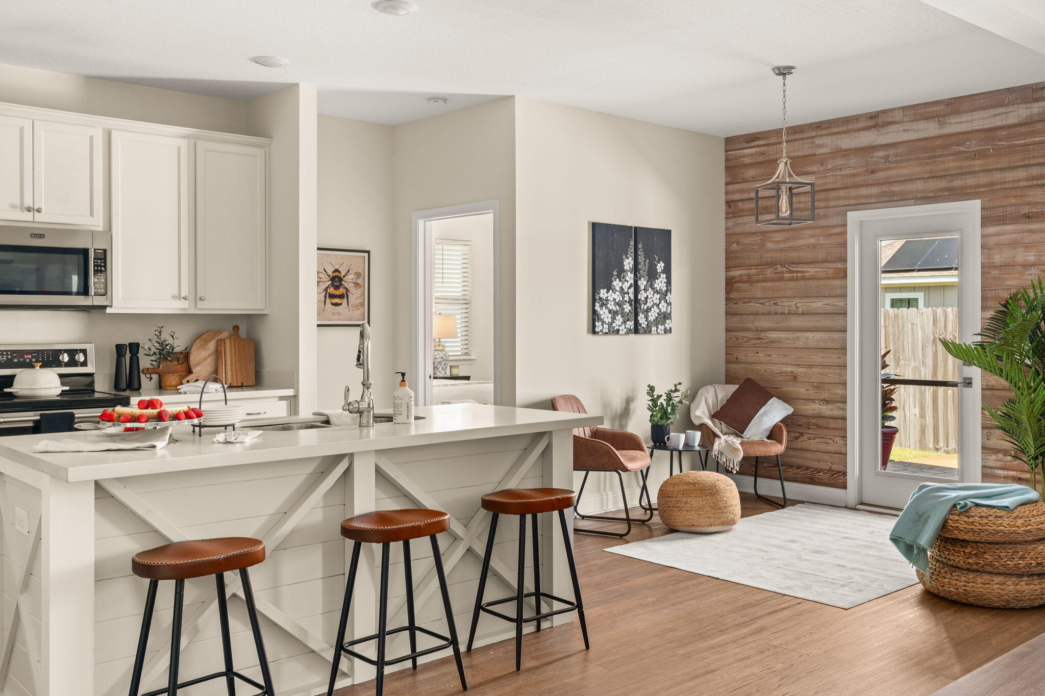 PELICAN BAY - Residential