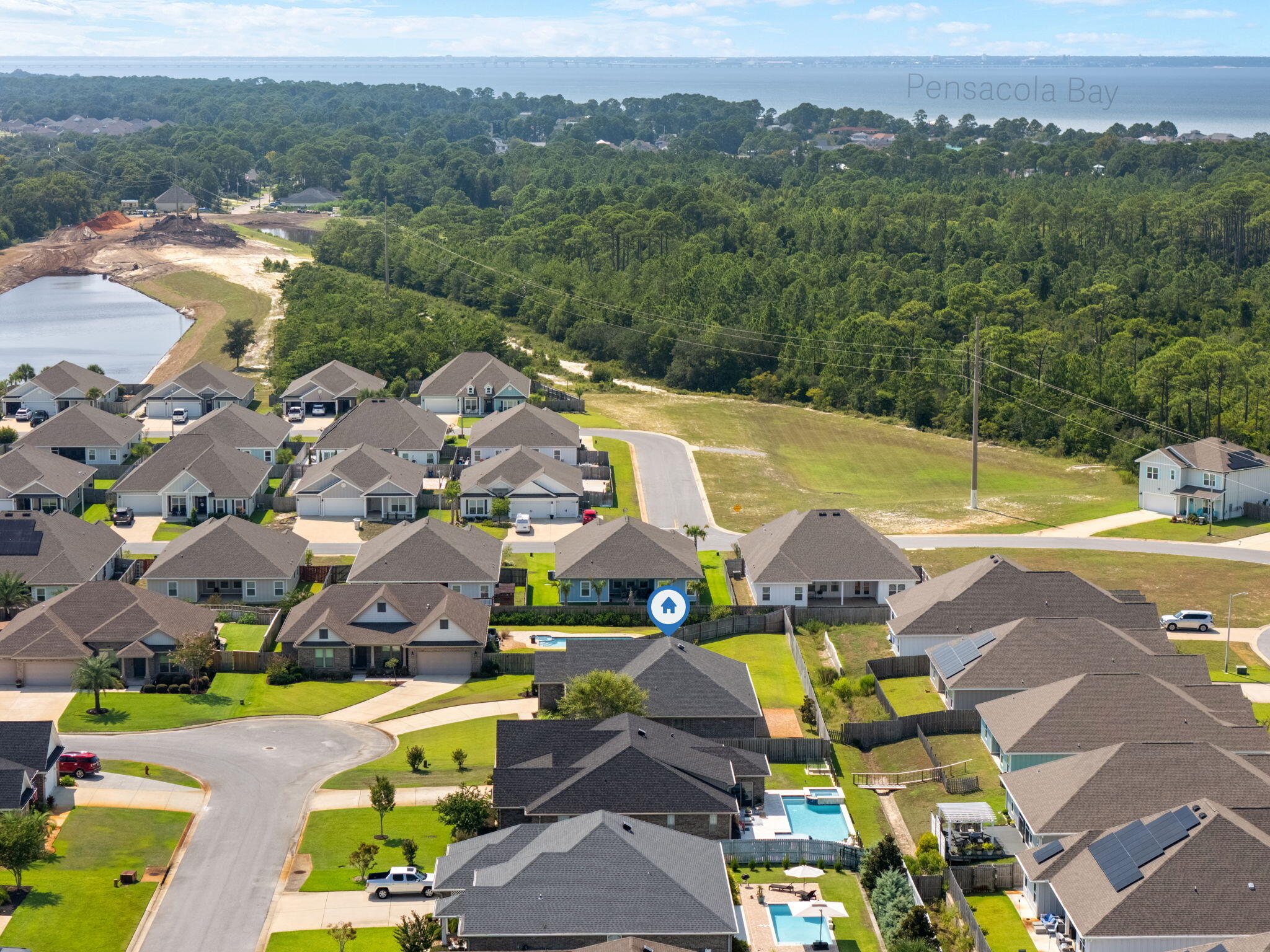 PELICAN BAY - Residential