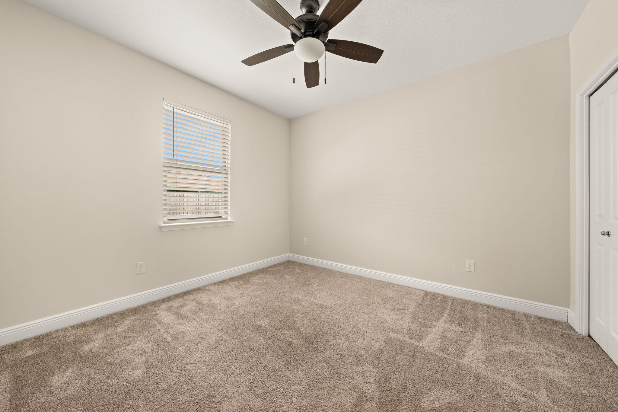 PELICAN BAY - Residential