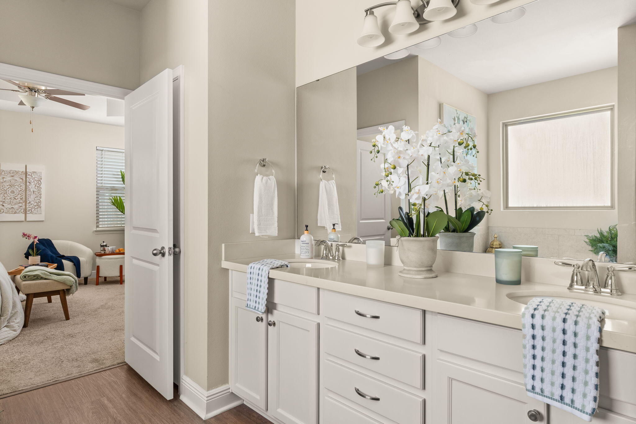 PELICAN BAY - Residential