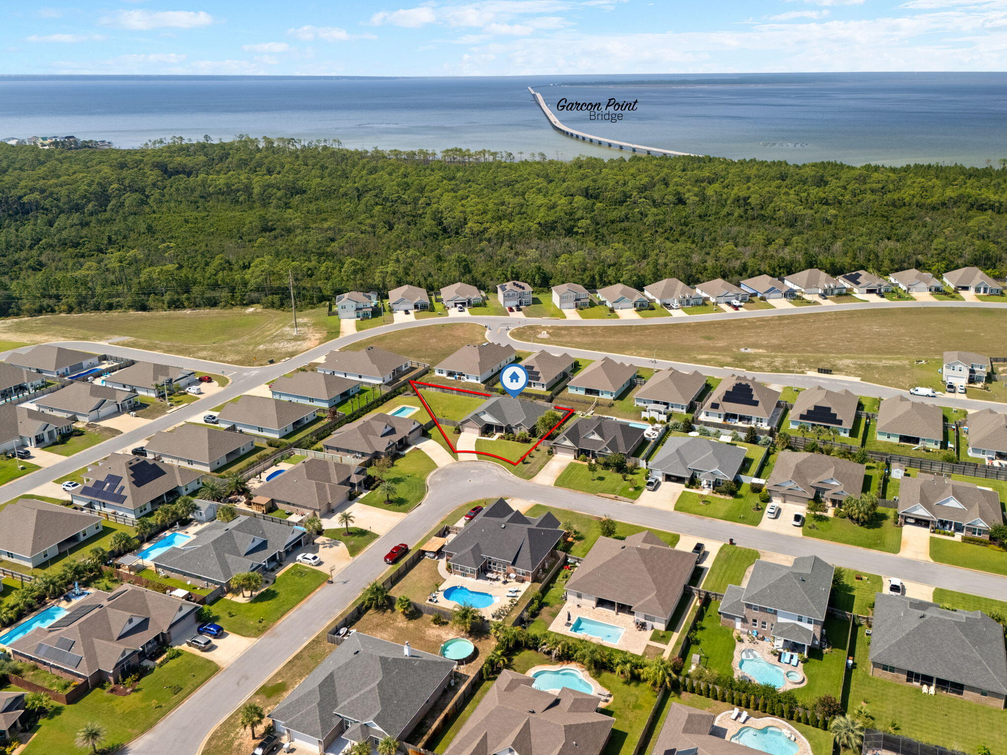 PELICAN BAY - Residential