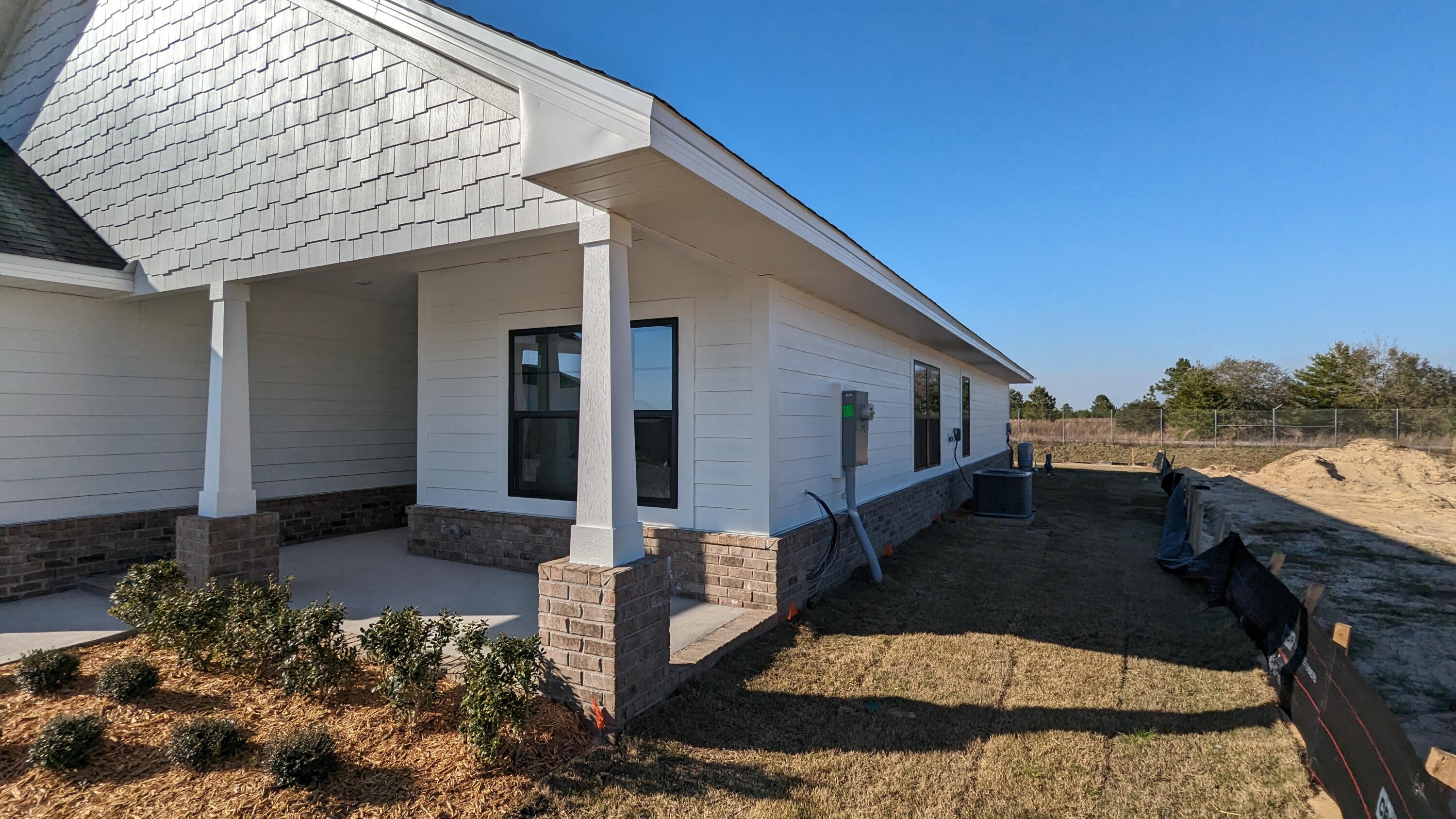 THE BLUFFS AT LAFAYETTE - Residential