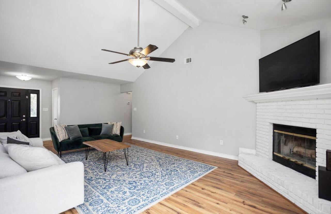 FOX DEN VILLAGES - Residential Lease