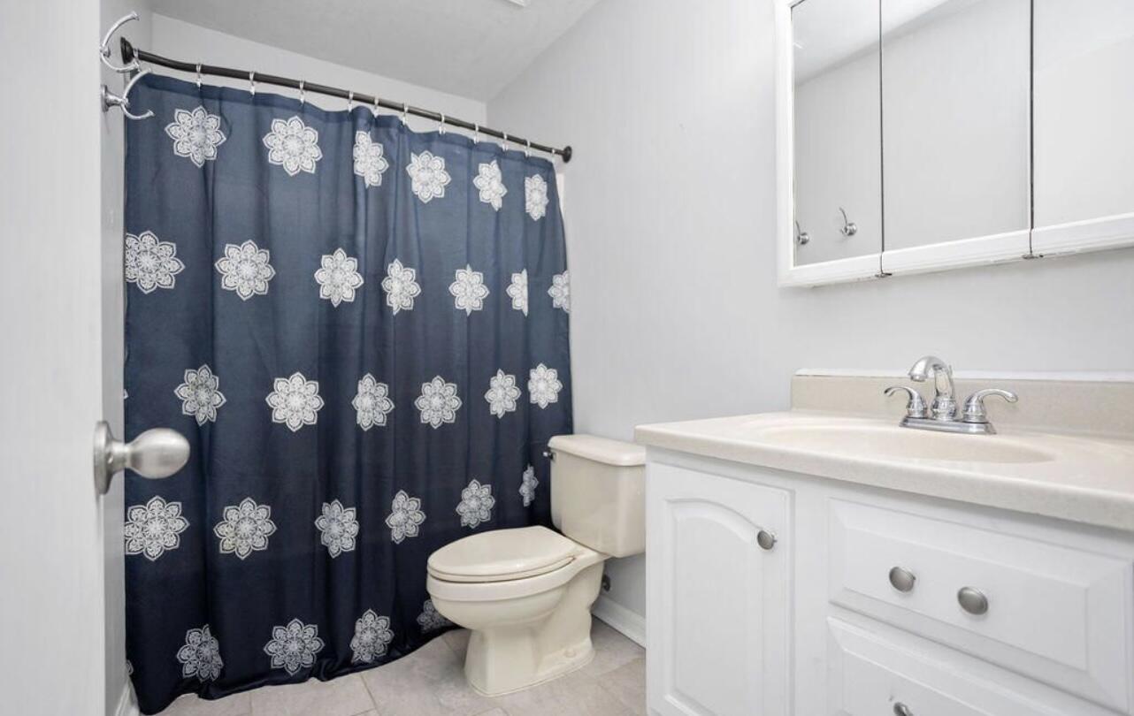 FOX DEN VILLAGES - Residential Lease