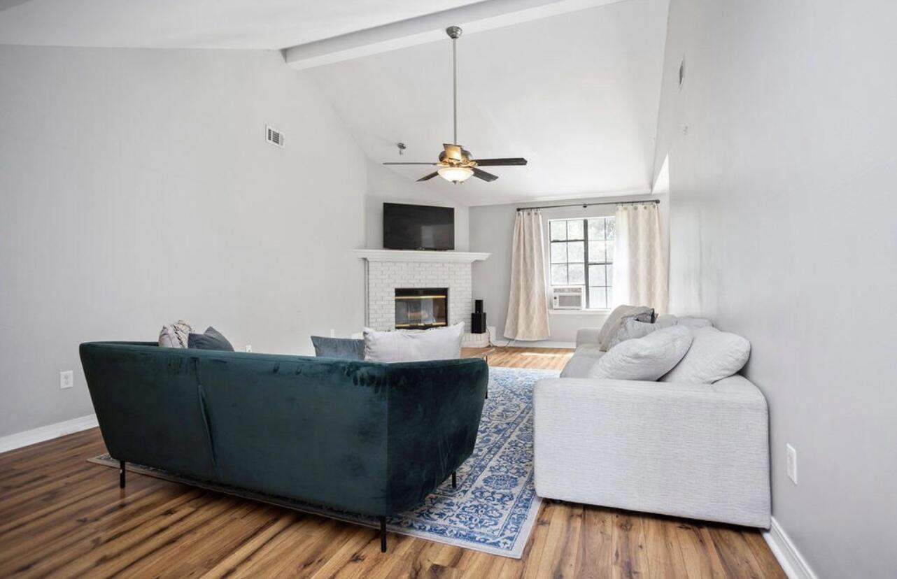 FOX DEN VILLAGES - Residential Lease