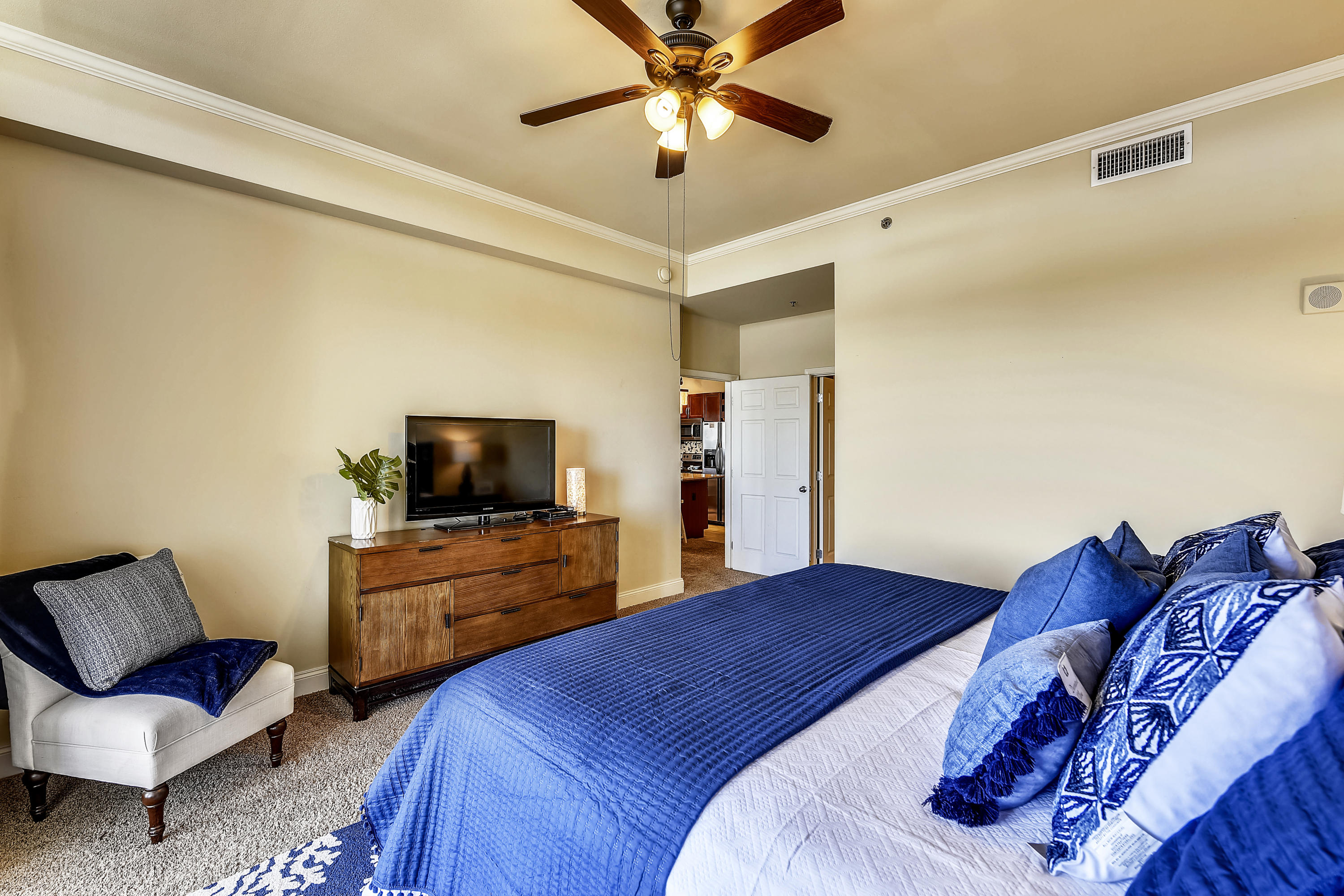 Laketown Wharf - Residential