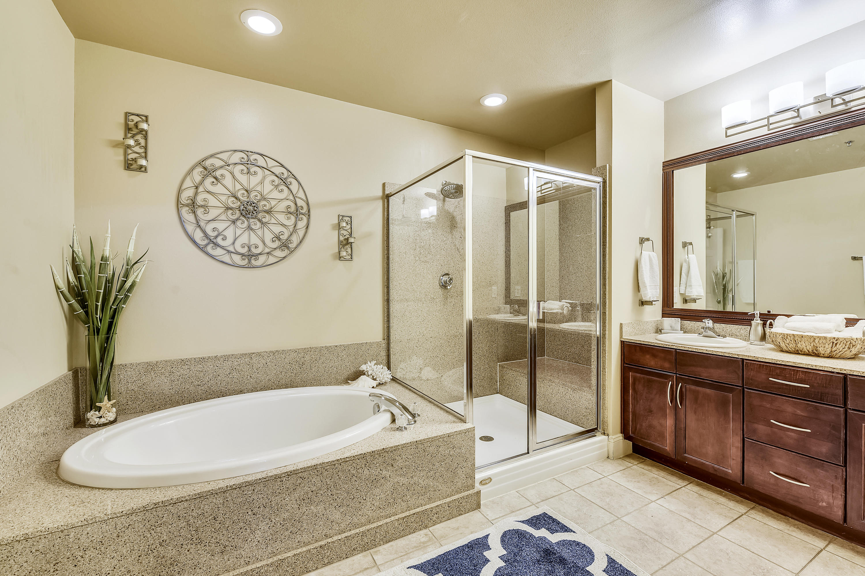 Laketown Wharf - Residential