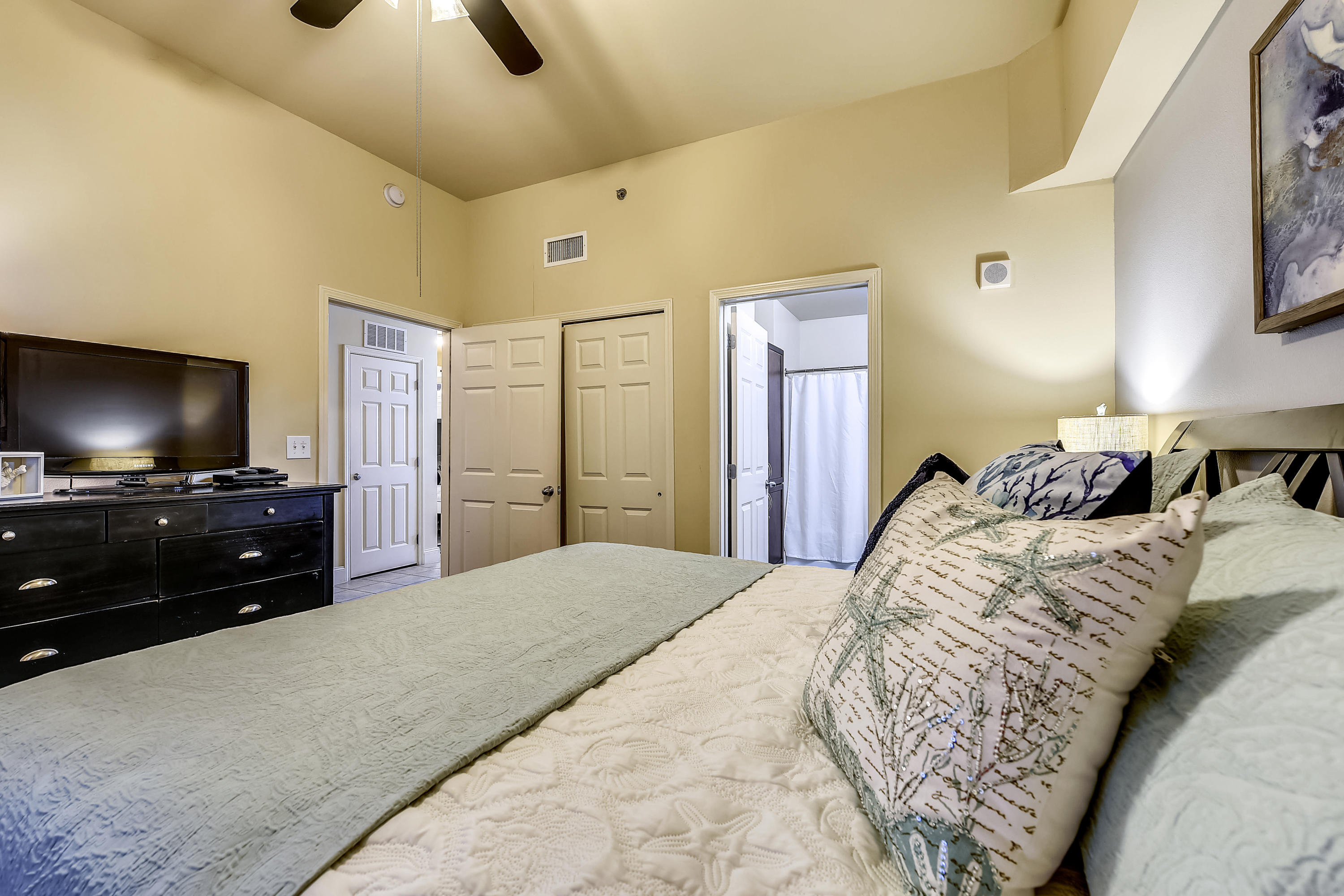 Laketown Wharf - Residential