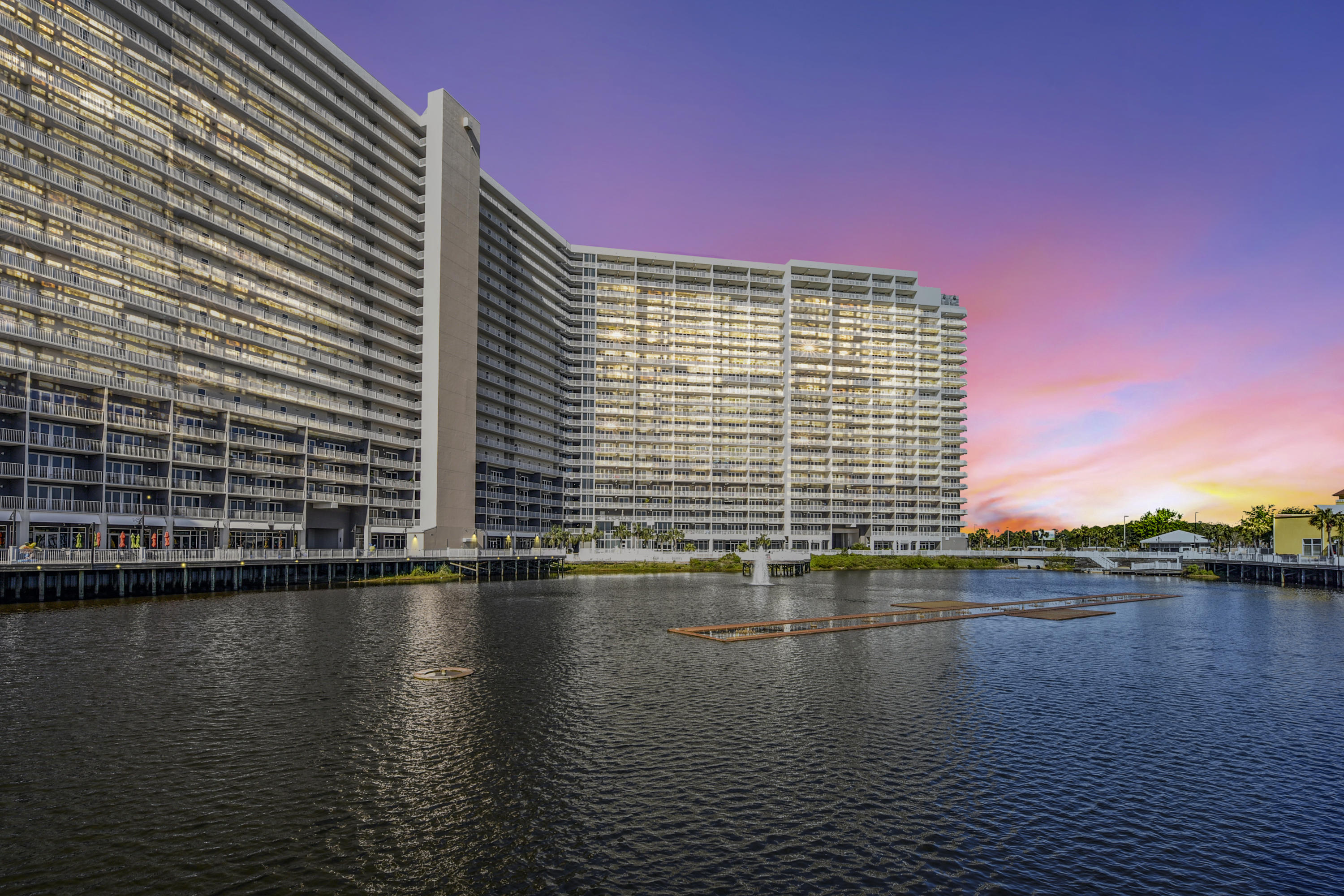 Laketown Wharf - Residential