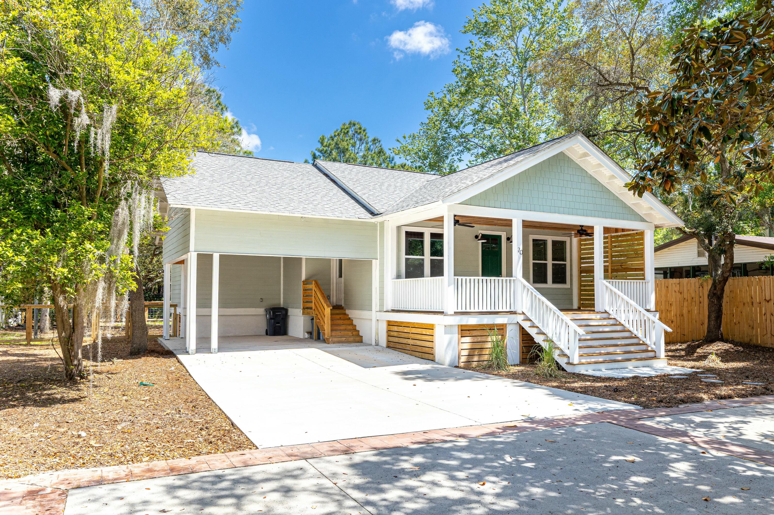 TURQUOISE BEACH 2ND ADDN - Residential