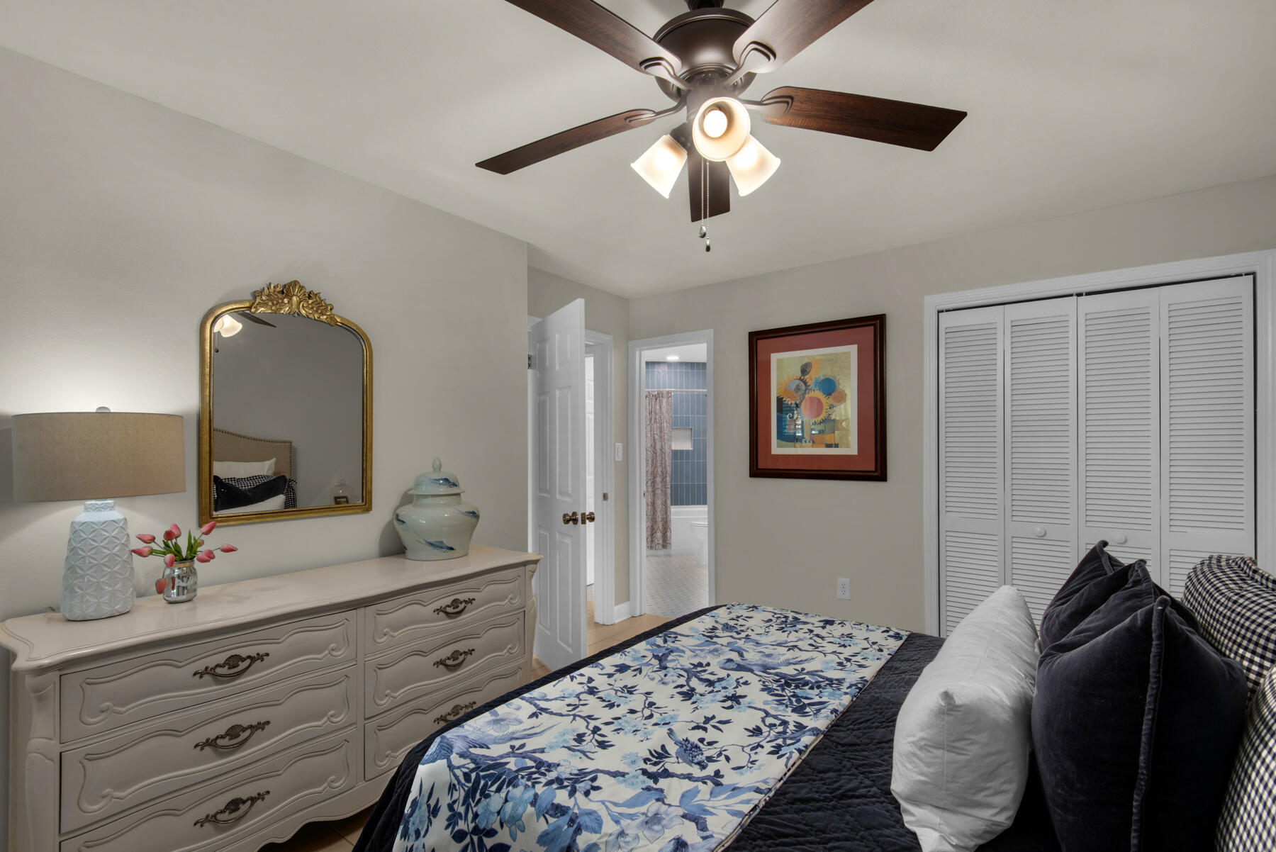 LAKESIDE CONDO AT BLUEWATER BAY - Residential
