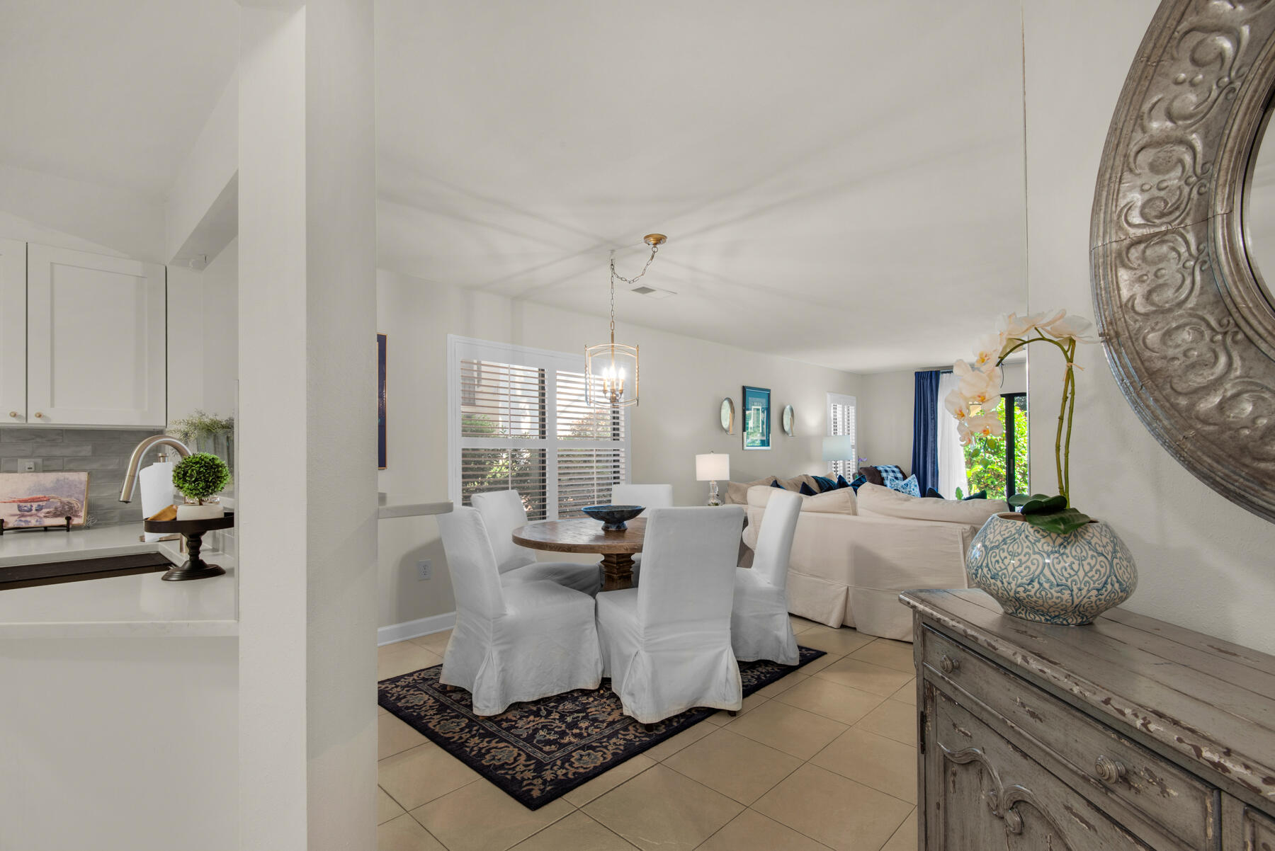 LAKESIDE CONDO AT BLUEWATER BAY - Residential