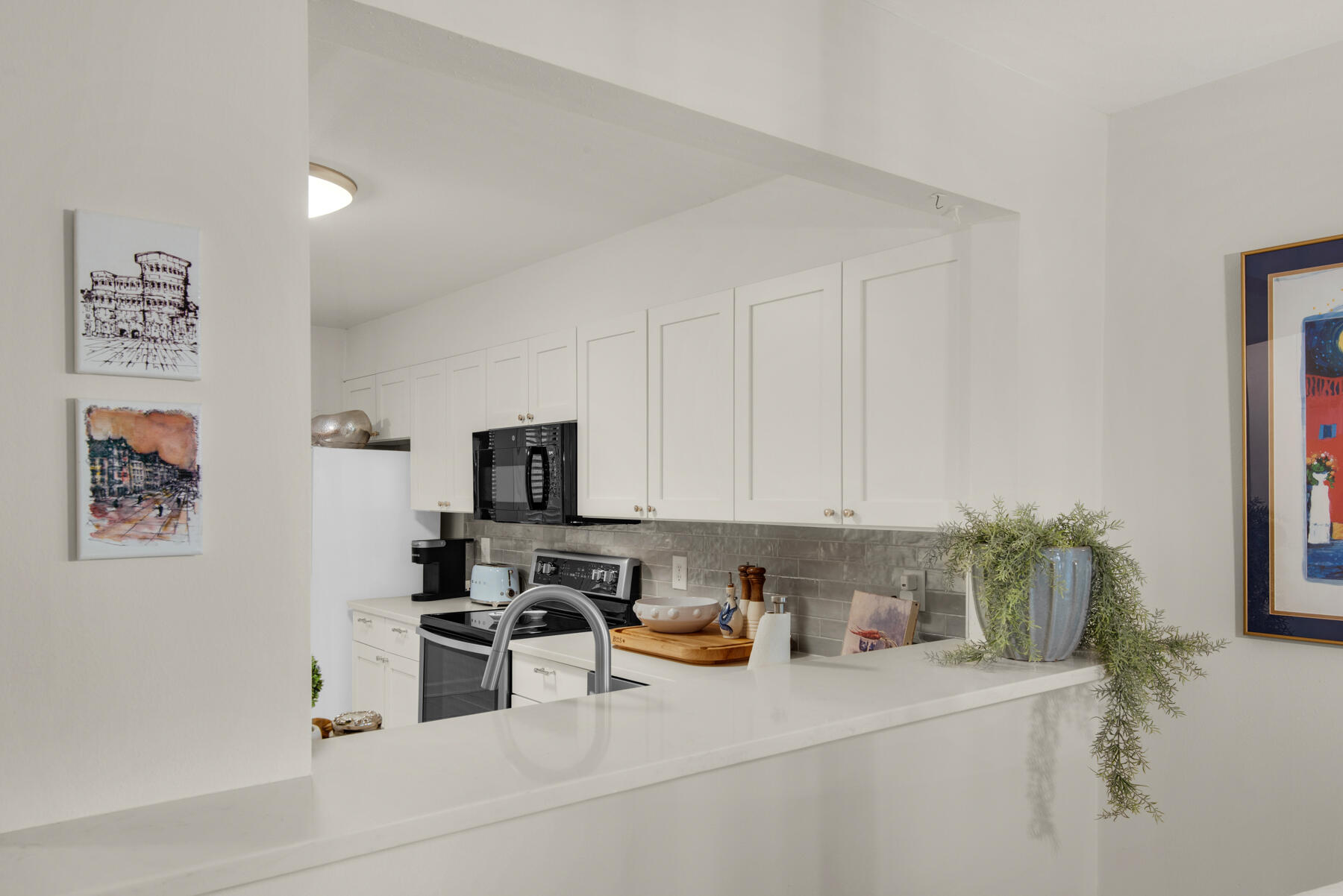 LAKESIDE CONDO AT BLUEWATER BAY - Residential