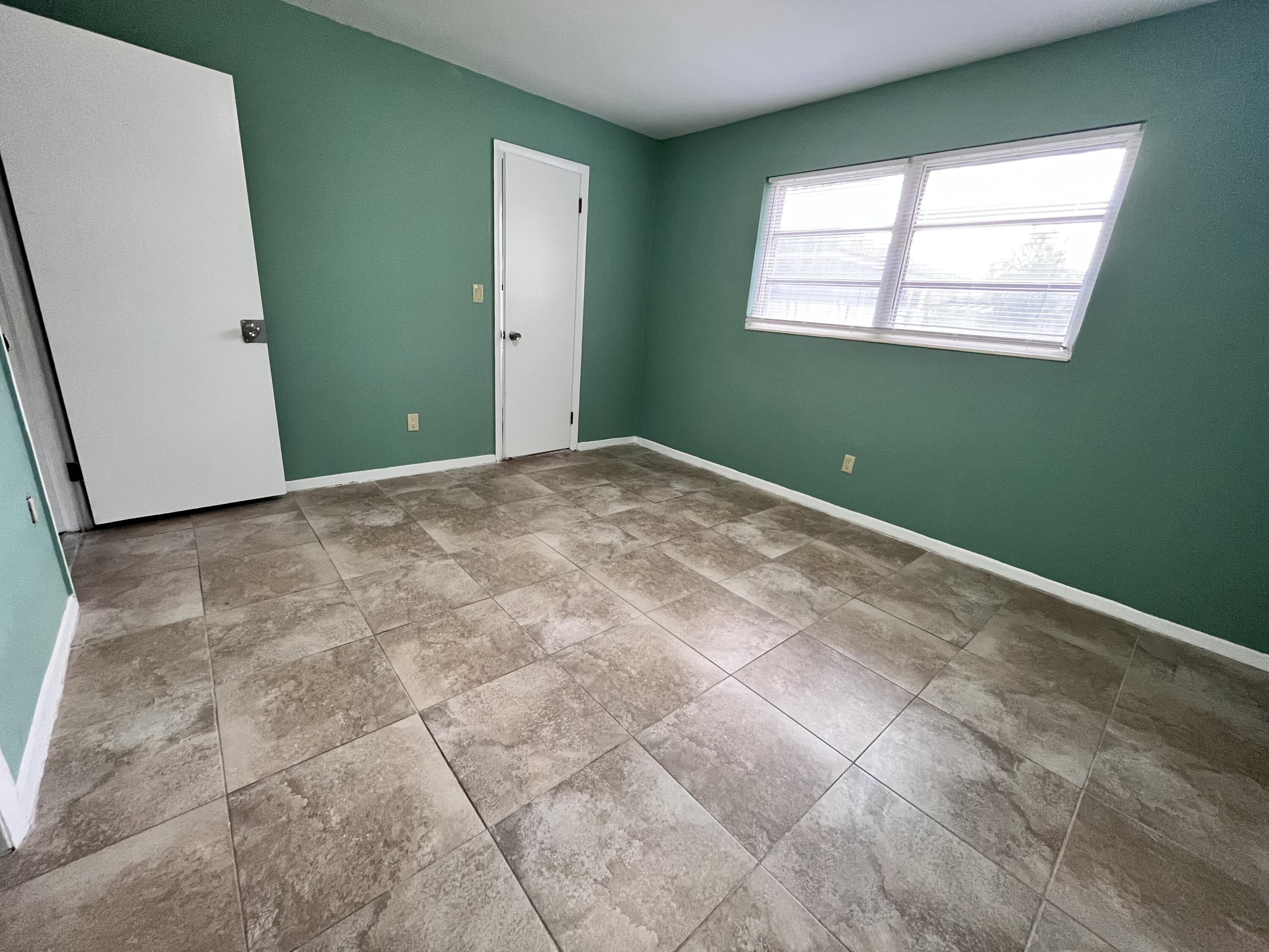 ROSEWOOD HOMES - Residential Lease