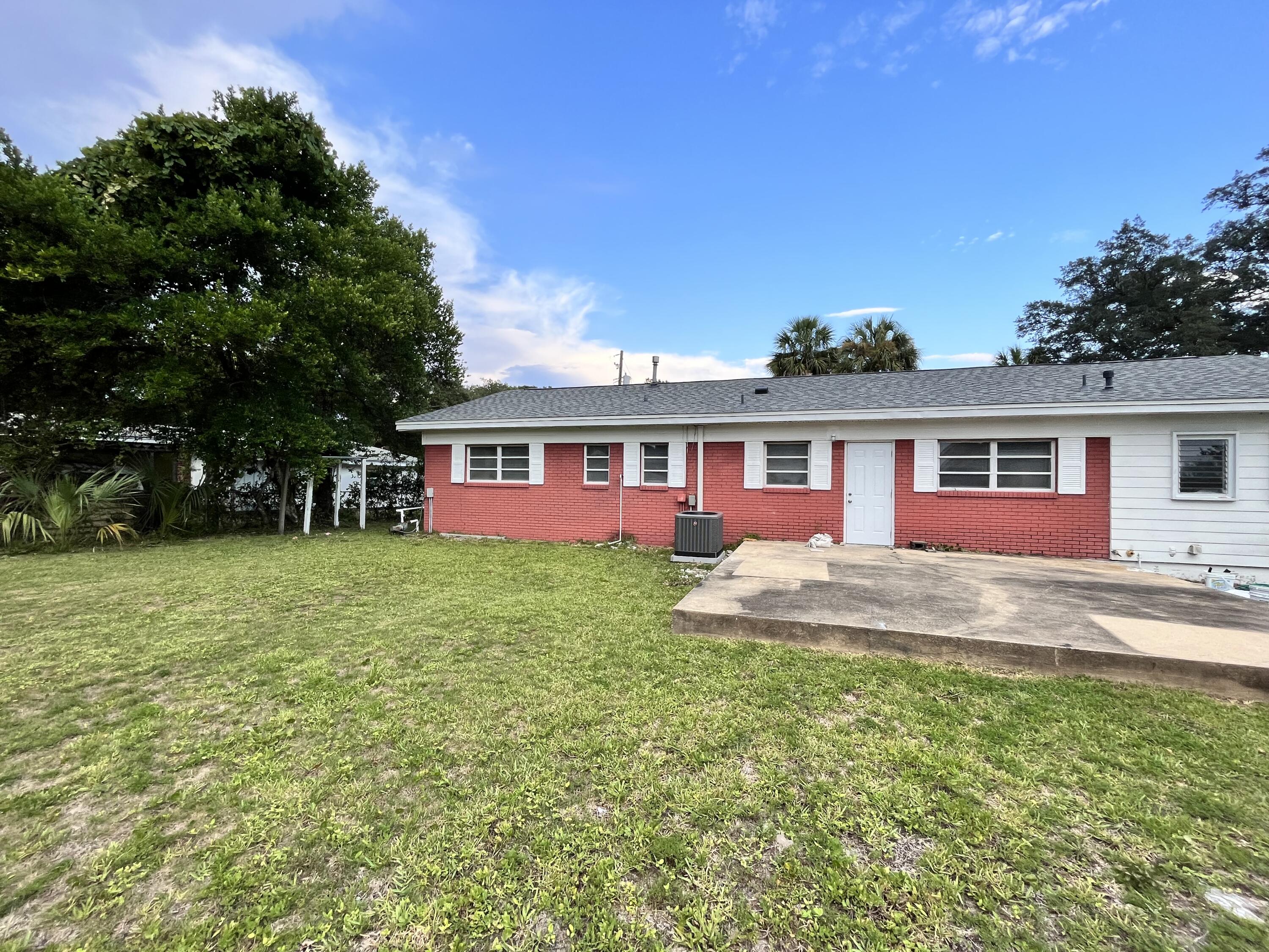 ROSEWOOD HOMES - Residential Lease