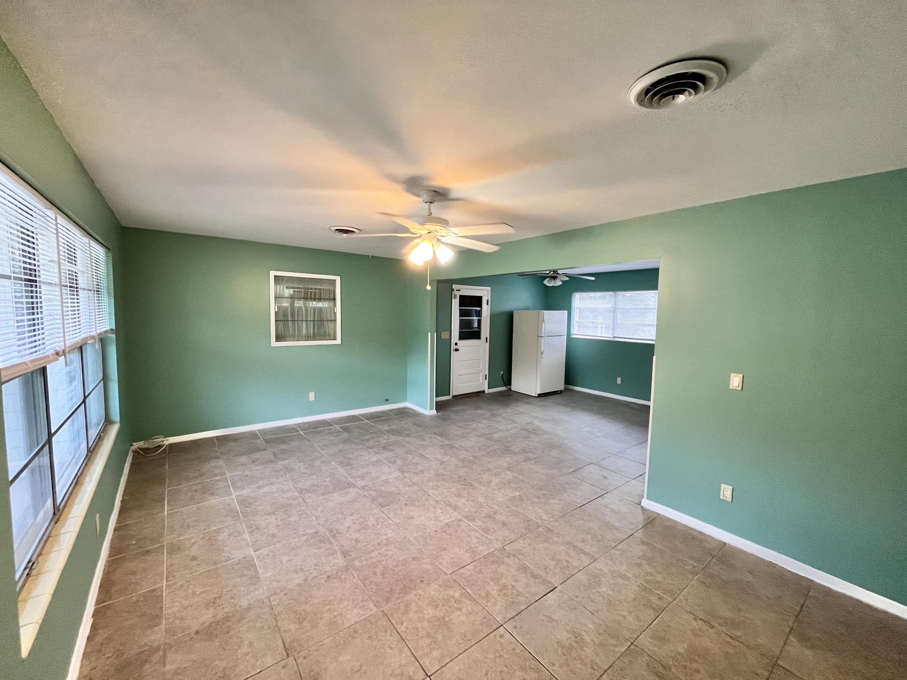 ROSEWOOD HOMES - Residential Lease