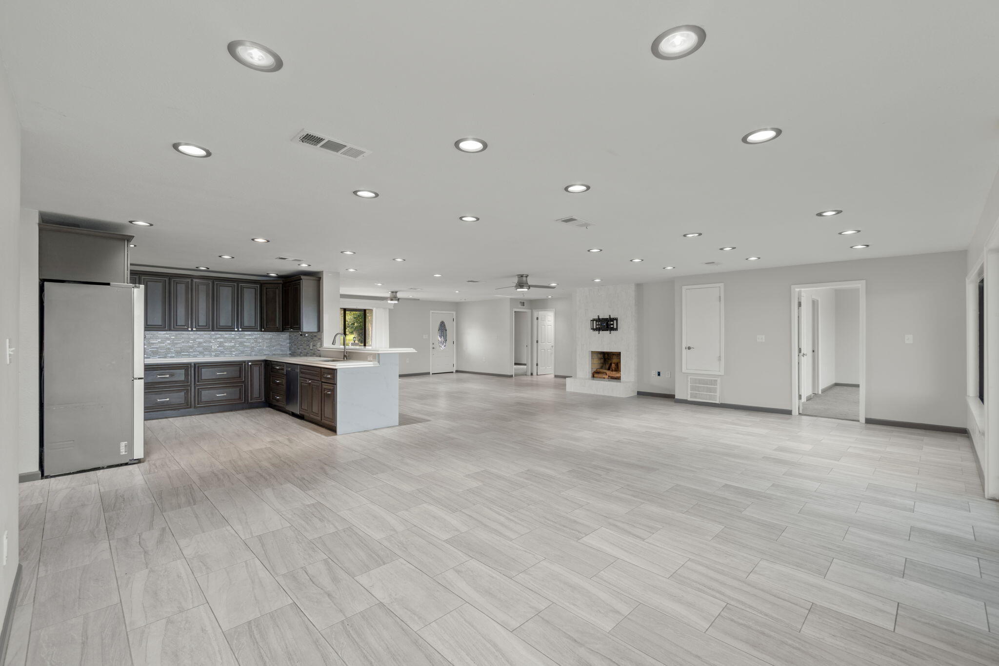 LAKE LORRAINE EST LOT 3 BLK A - Residential